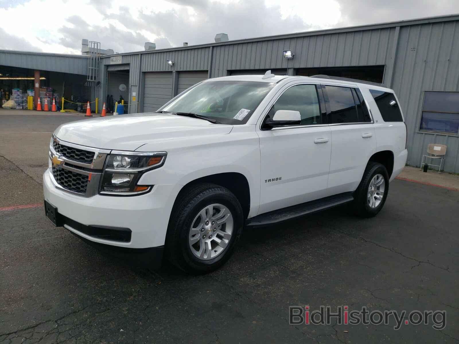 Photo 1GNSKBKC1KR138450 - Chevrolet Tahoe 2019