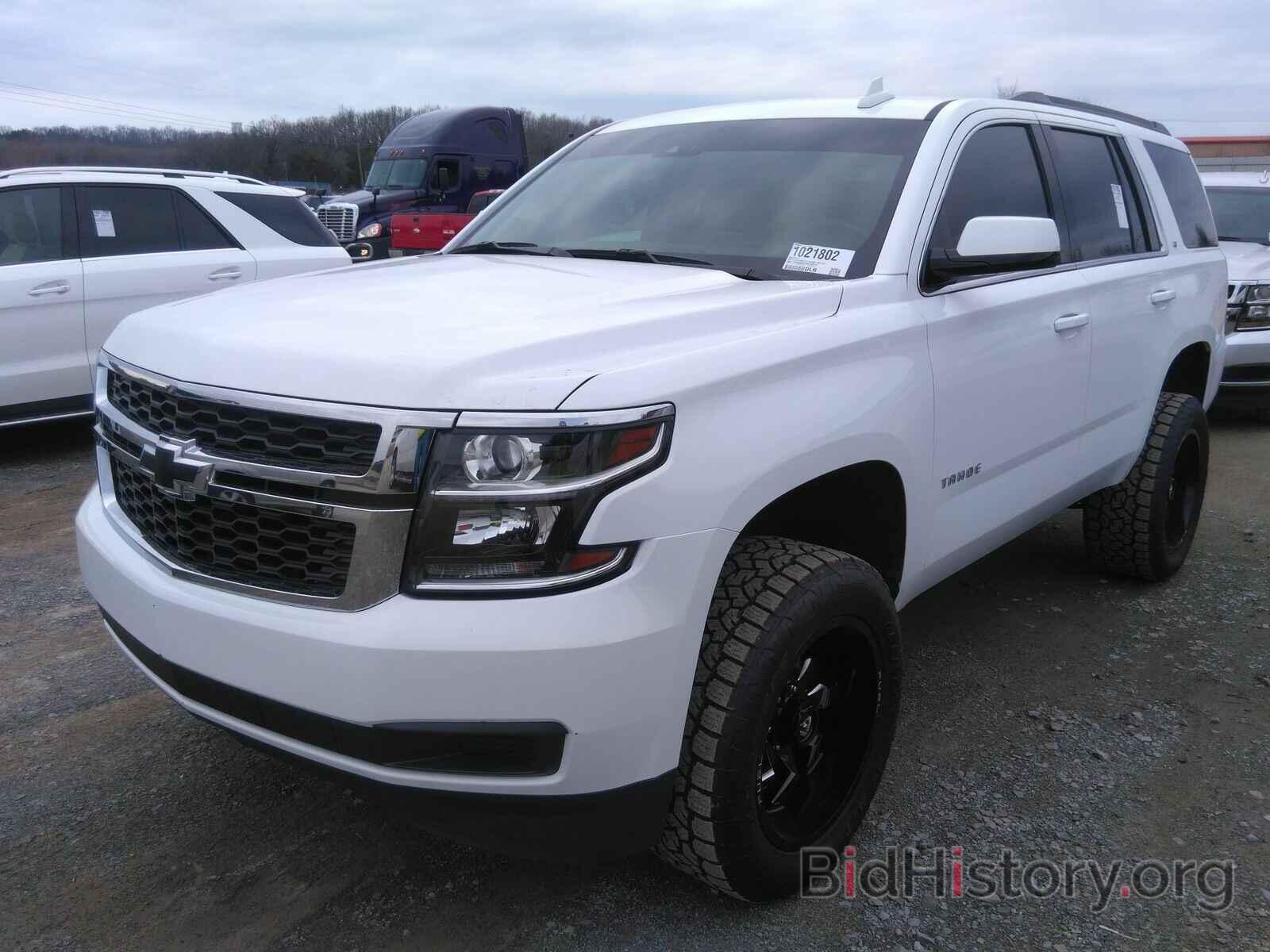 Photo 1GNSKBKC2KR344182 - Chevrolet Tahoe 2019