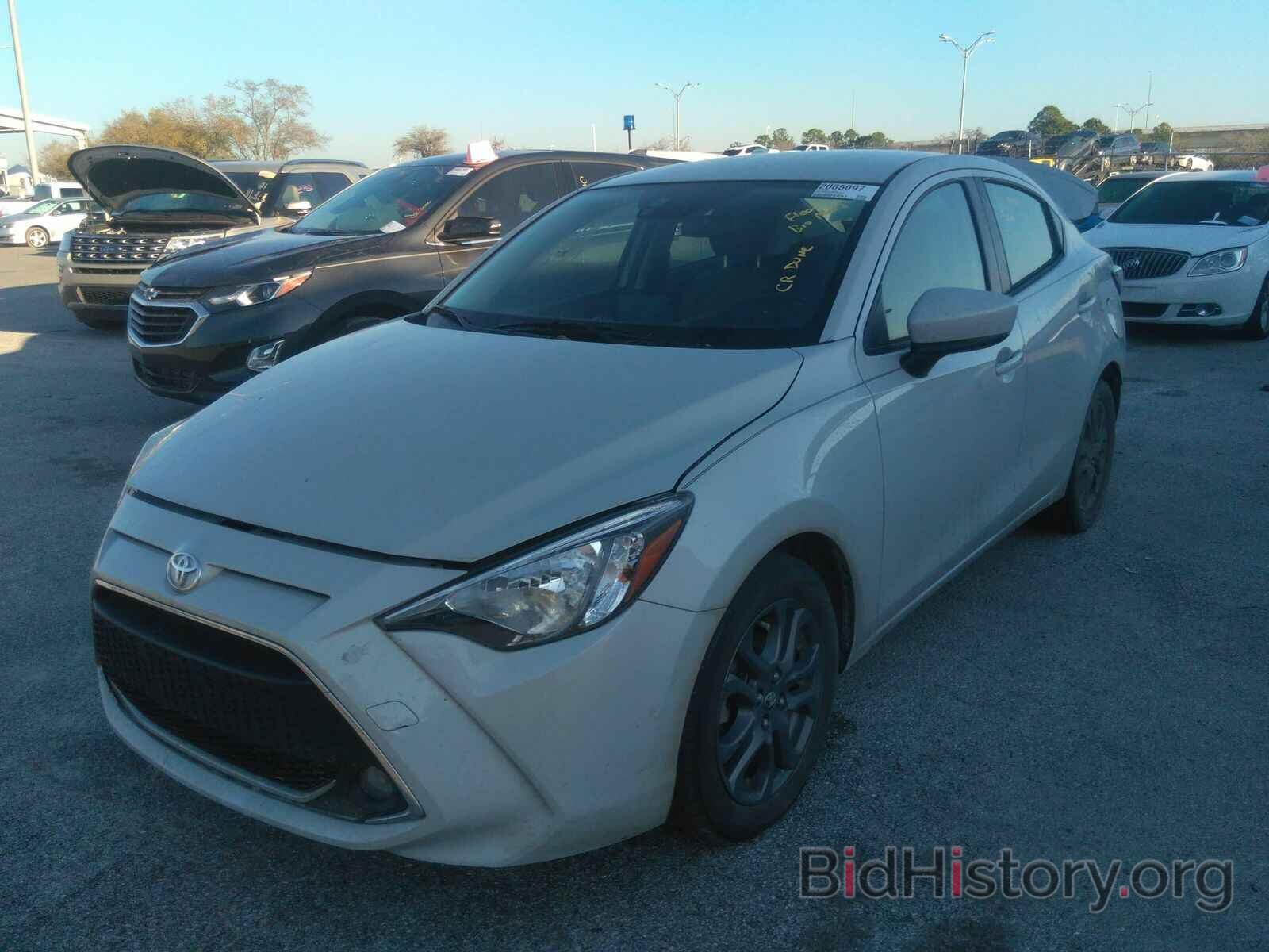 Photo 3MYDLBYV2KY519470 - Toyota Yaris Sedan 2019