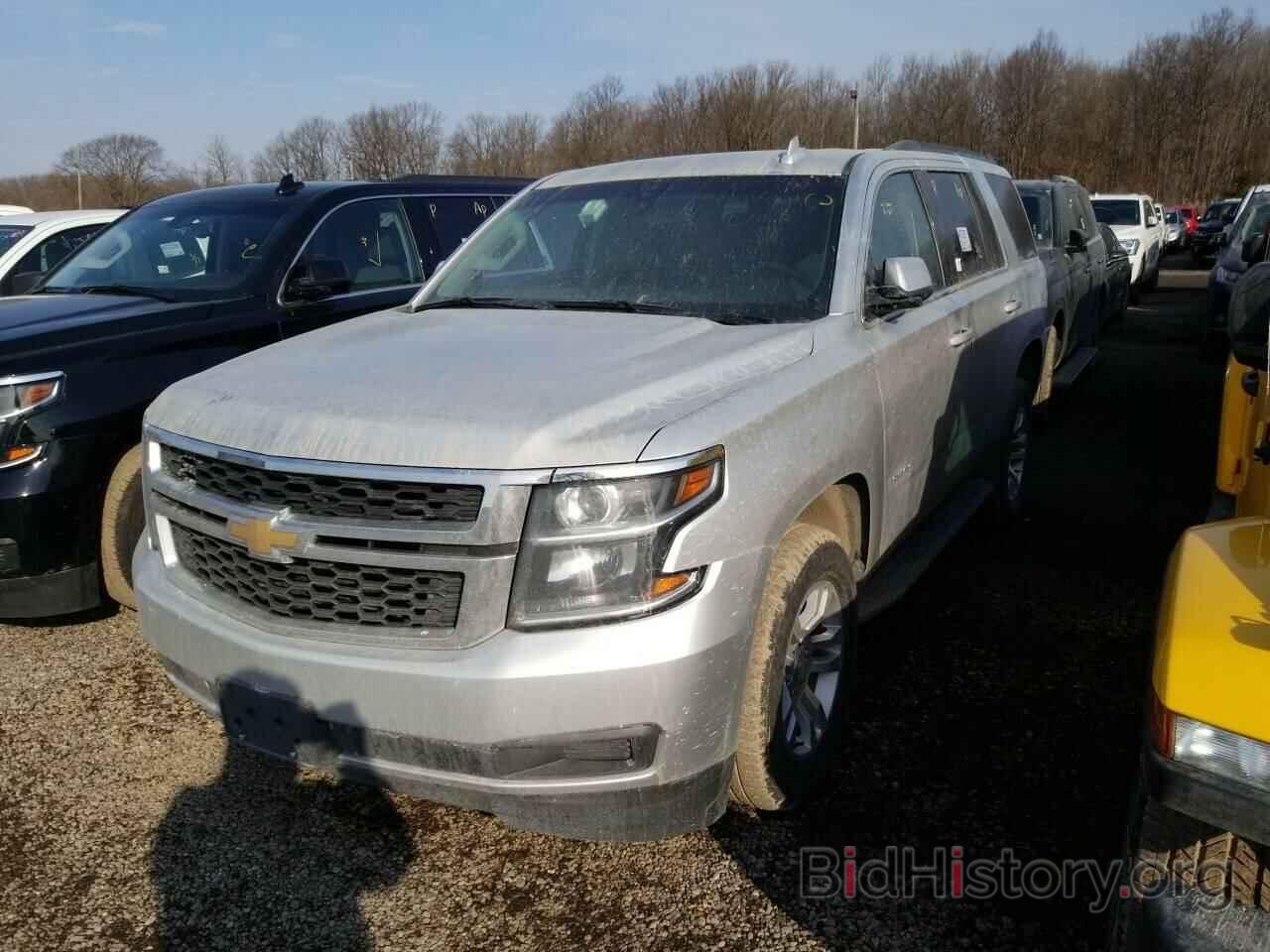 Photo 1GNSKAKC1KR317923 - Chevrolet Tahoe 2019