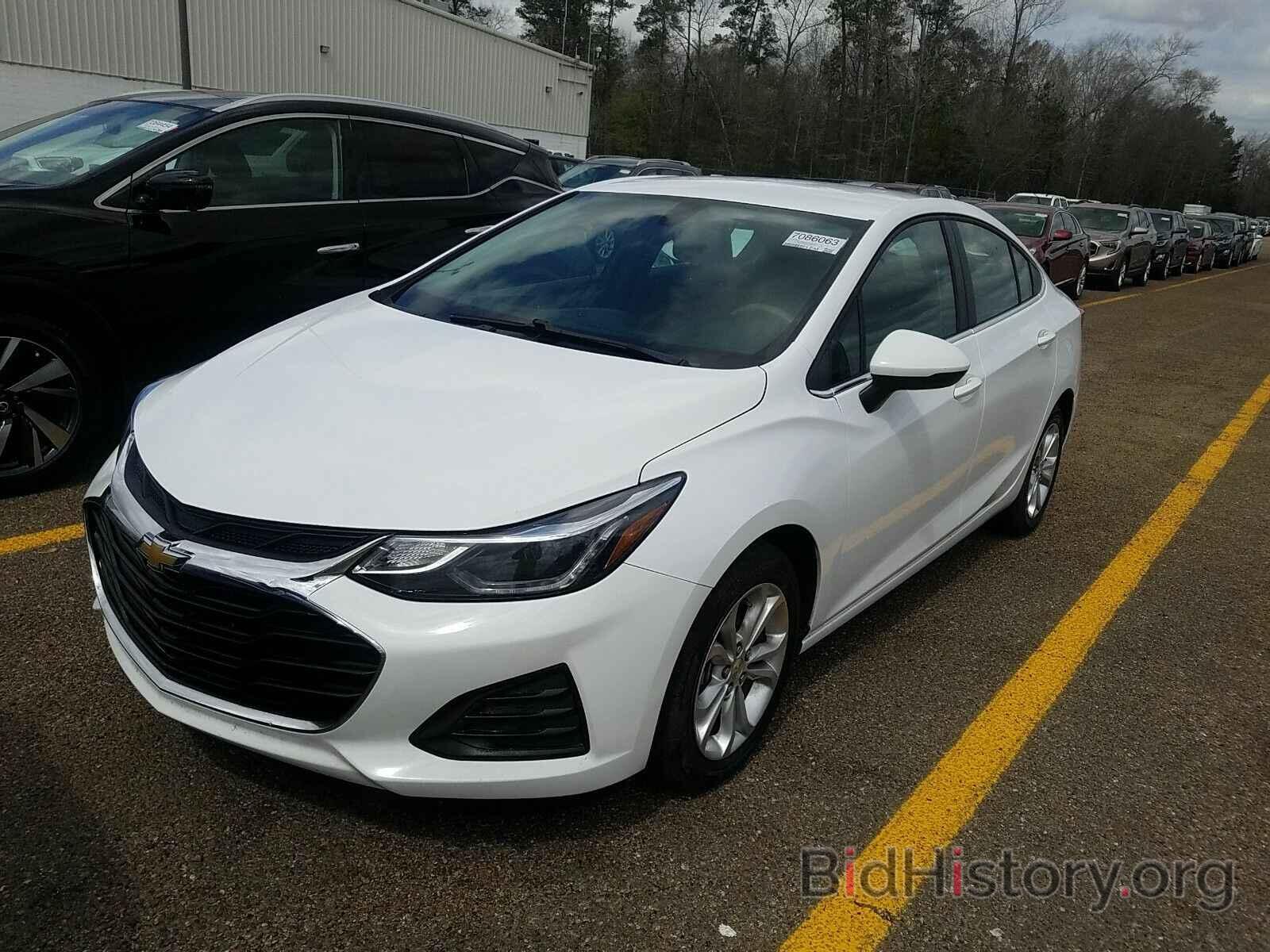 Photo 1G1BE5SM0K7140351 - Chevrolet Cruze 2019