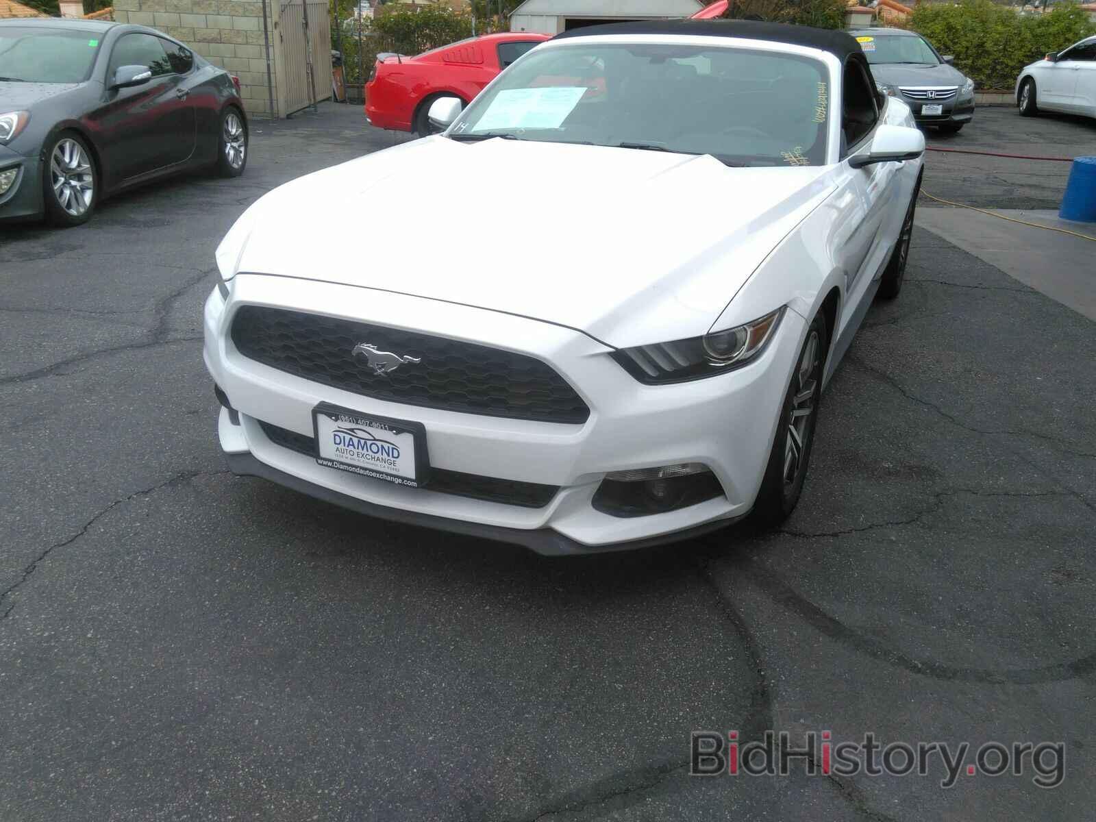 Photo 1FATP8UH9G5307337 - Ford Mustang 2016