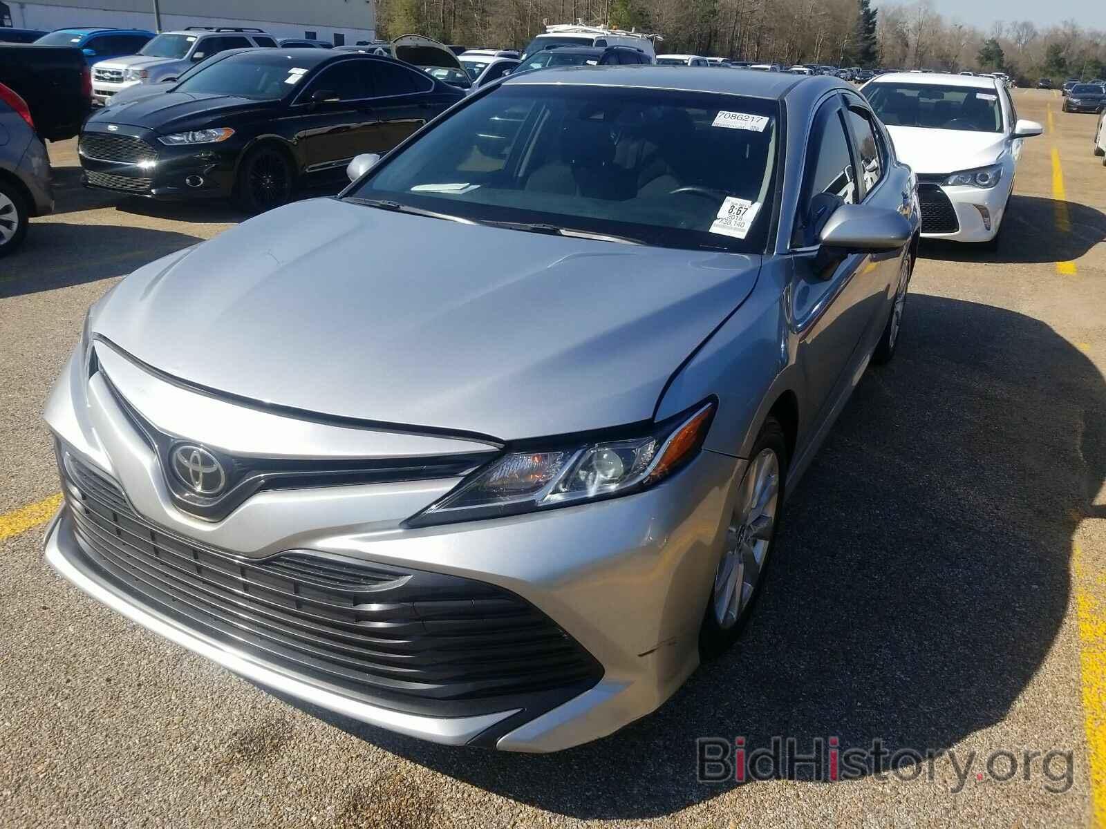 Photo JTNB11HK5J3034416 - Toyota Camry LE 2018