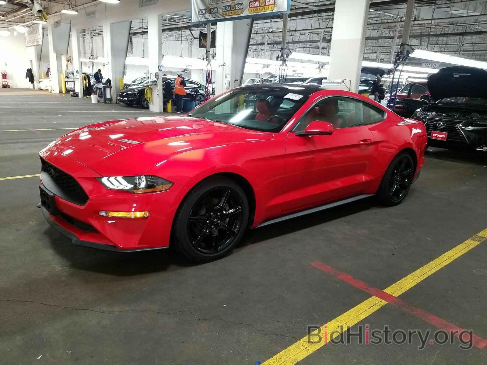 Photo 1FA6P8TH5J5153196 - Ford Mustang 2018