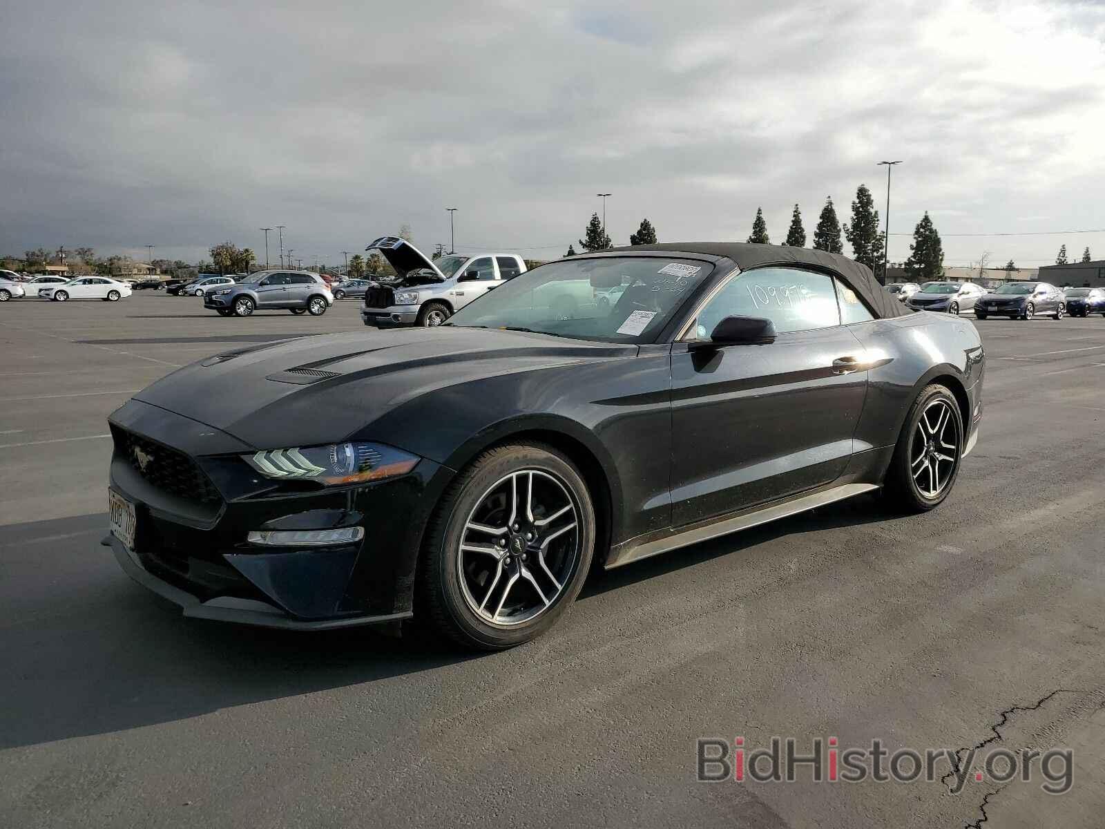 Photo 1FATP8UH0J5109978 - Ford Mustang 2018