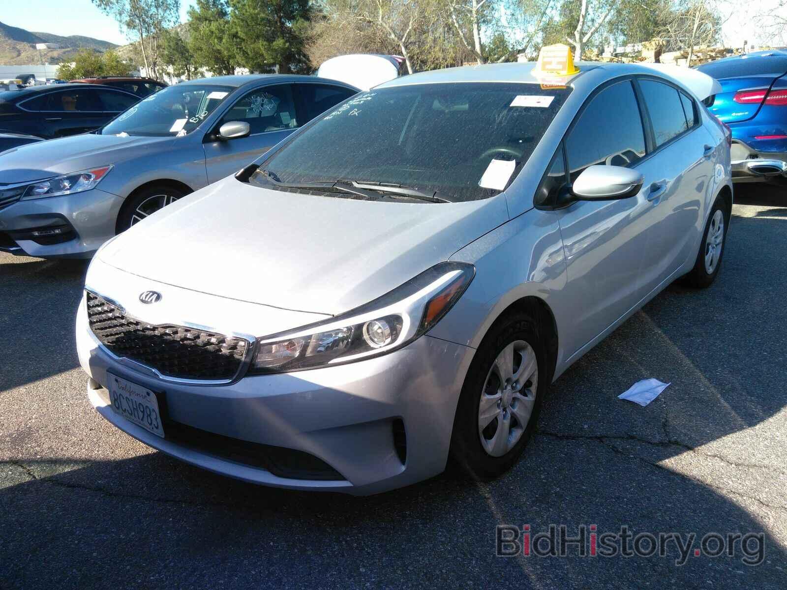 Photo 3KPFK4A70JE246983 - Kia Forte LX 2018