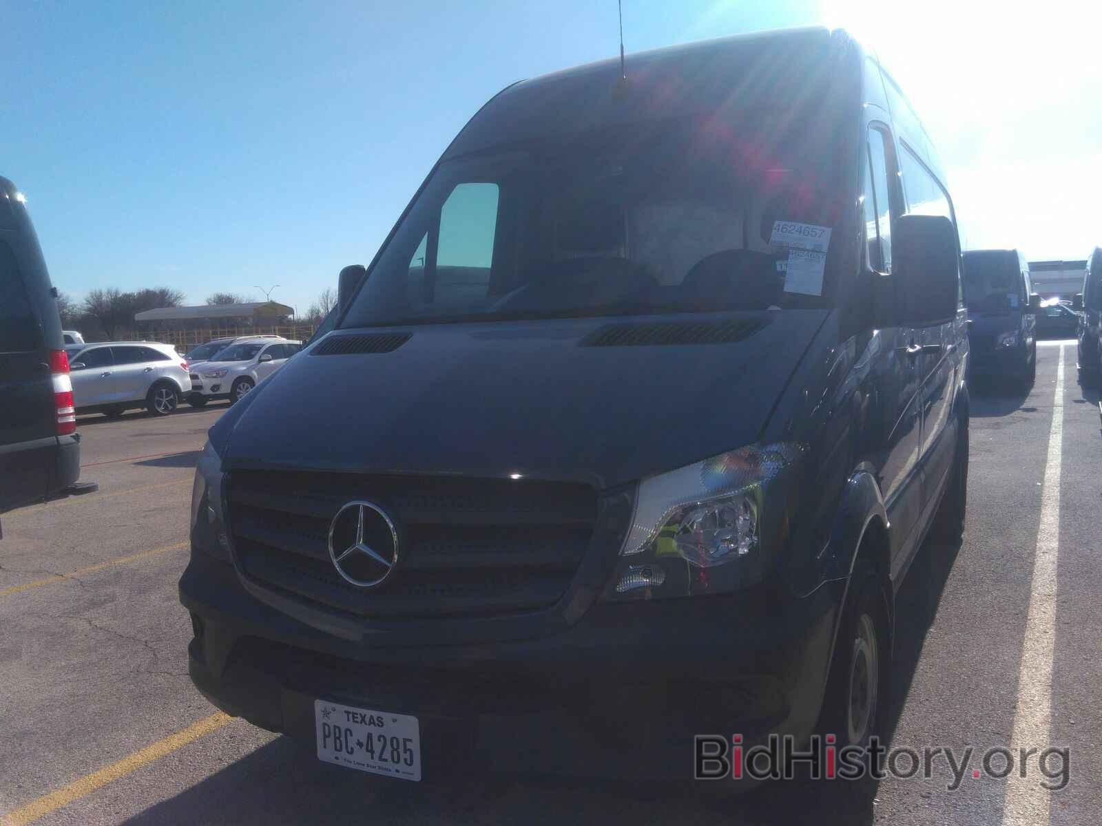 Фотография WD3PE7CD5JP646676 - Mercedes-Benz Sprinter Cargo Van 2018