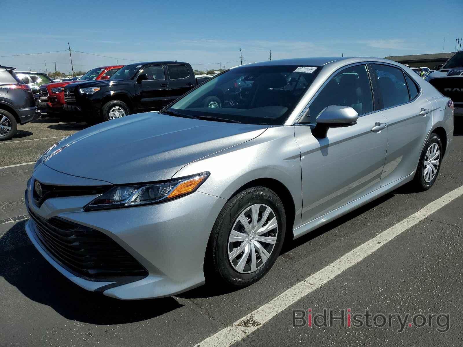 Photo 4T1B11HK2JU561856 - Toyota Camry 2018