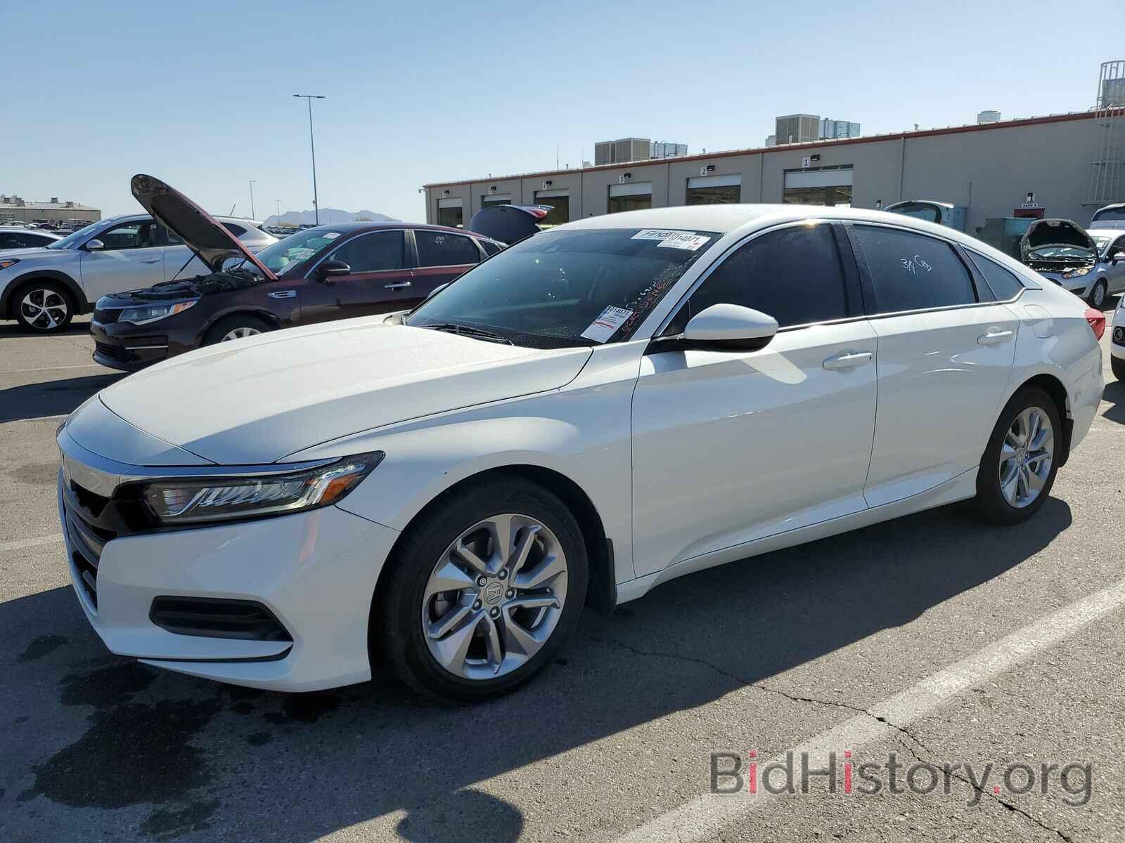 Photo 1HGCV1F18JA065339 - Honda Accord Sedan 2018