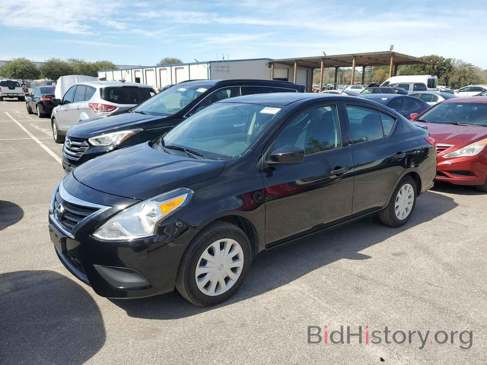 Photo 3N1CN7AP5JL887153 - Nissan Versa Sedan 2018