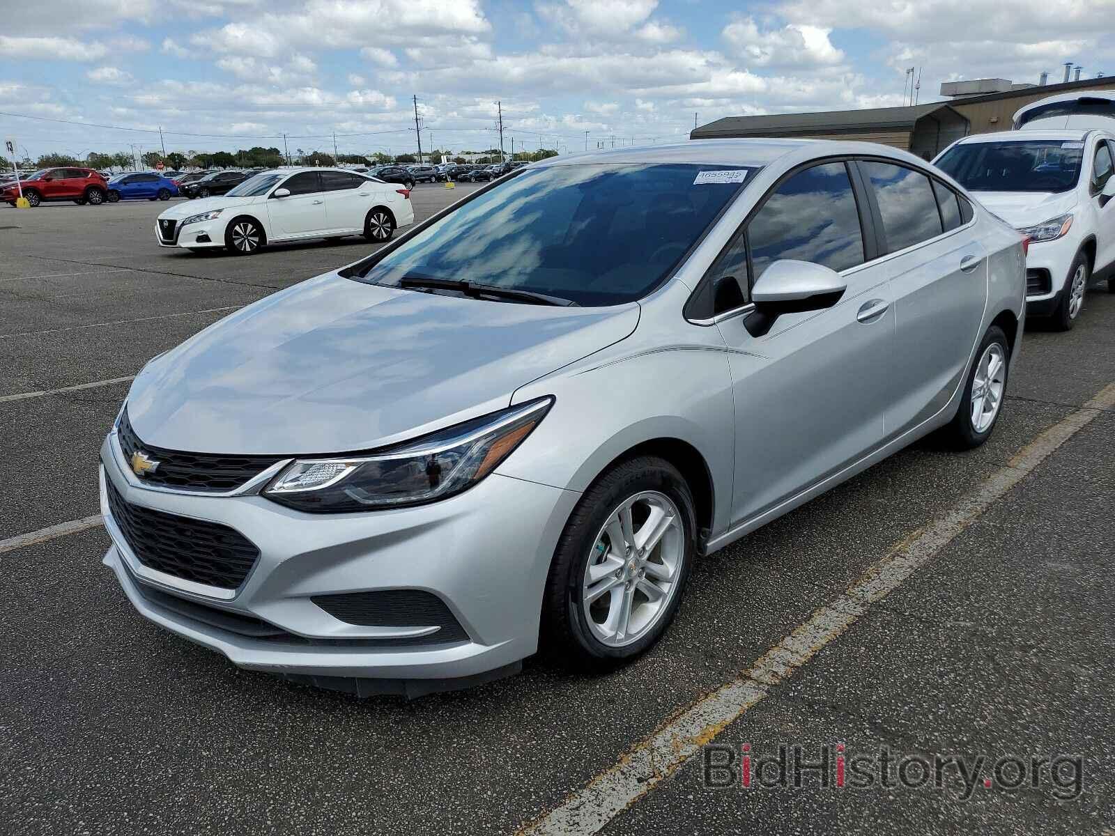 Photo 1G1BE5SM5J7138996 - Chevrolet Cruze 2018