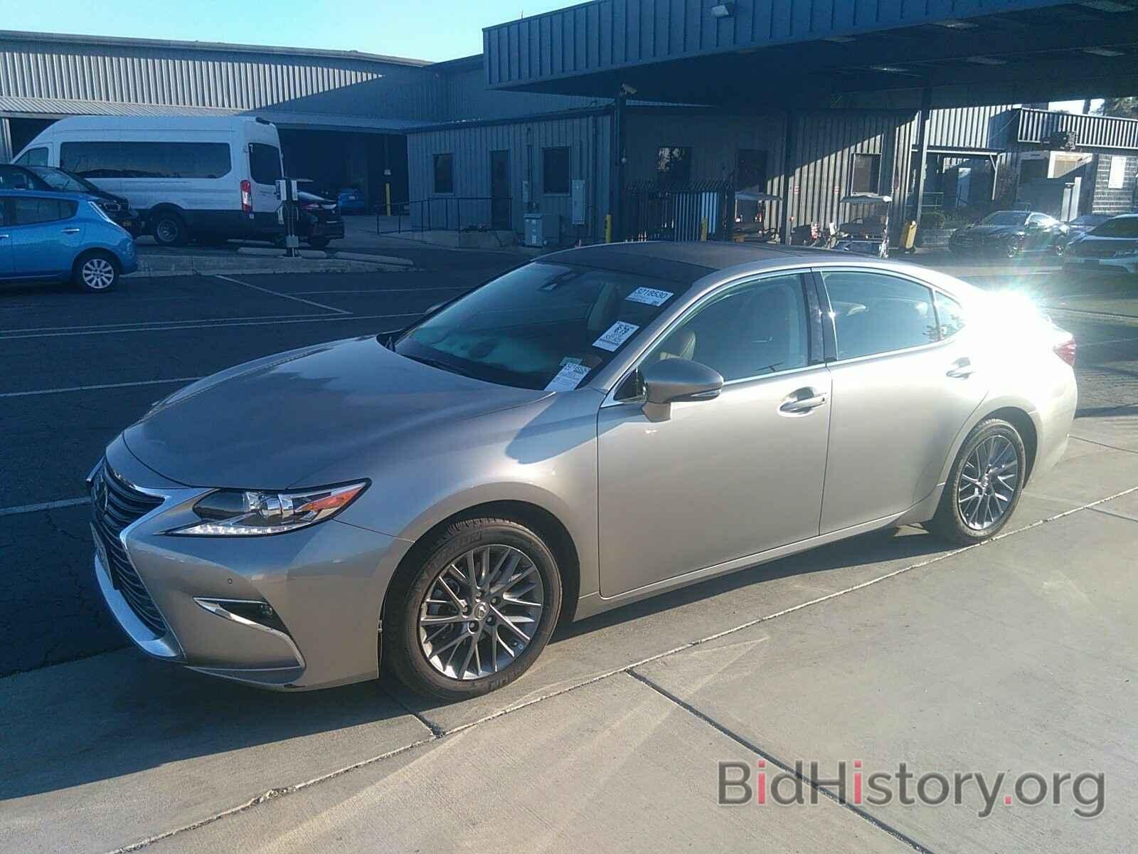 Photo 58ABK1GG6JU091026 - Lexus ES ES 2018