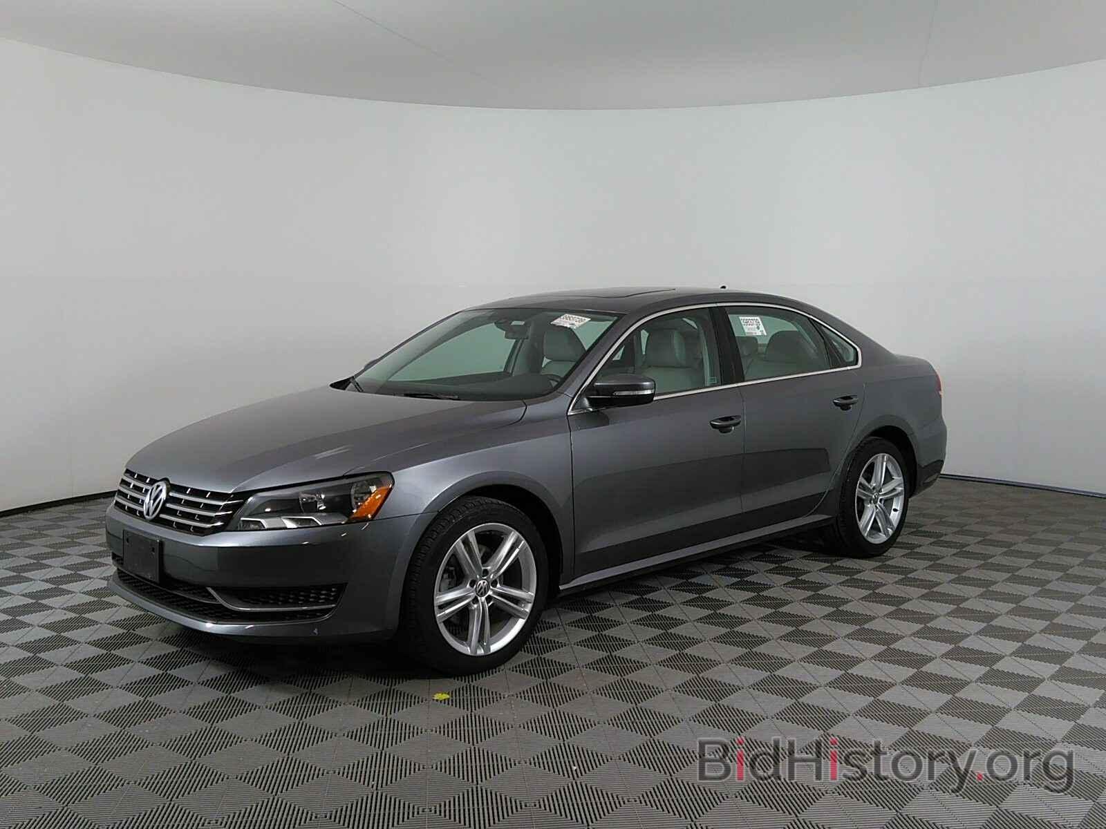 Photo 1VWBV7A32FC052603 - Volkswagen Passat 2015