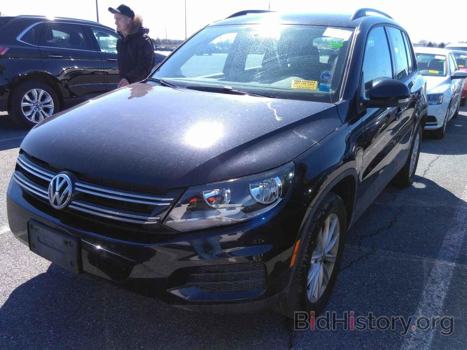 Photo WVGBV7AX4HK050569 - Volkswagen Tiguan Limited 2017
