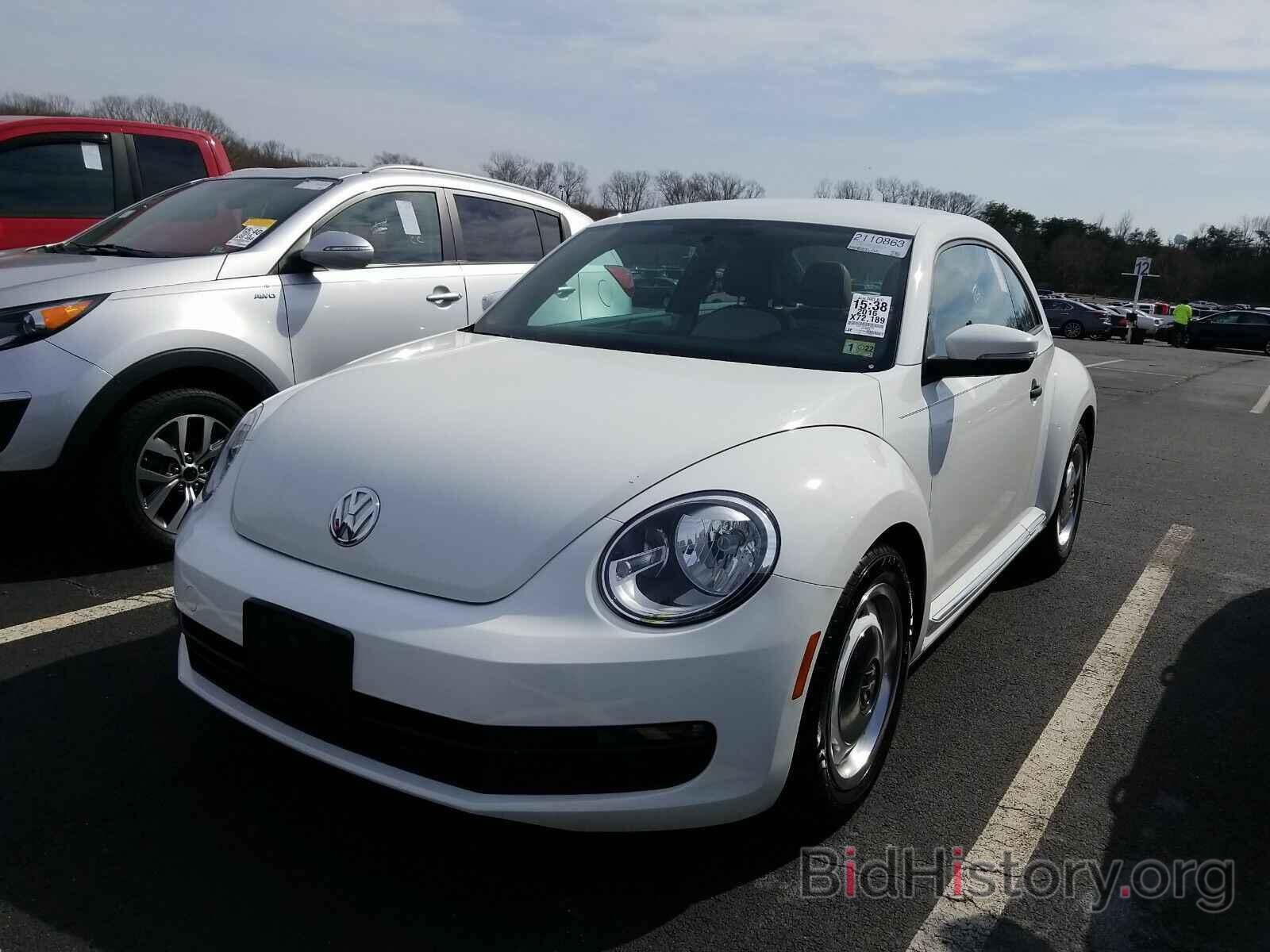 Photo 3VWF17AT4GM634859 - Volkswagen Beetle Coupe 2016