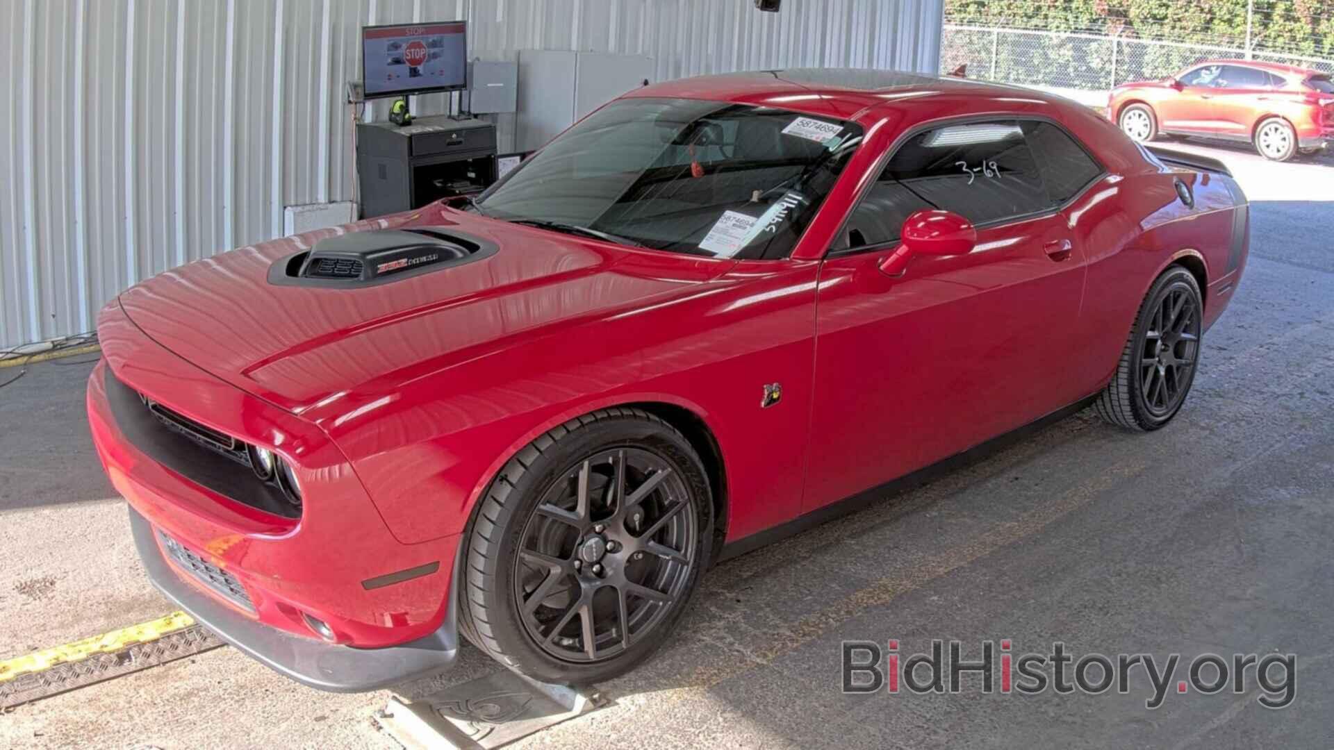 Фотография 2C3CDZFJ9GH299813 - Dodge Challenger 2016