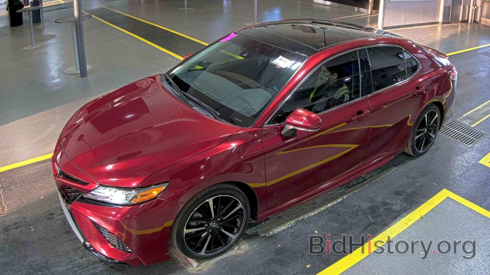 Photo 4T1B61HK5JU630069 - Toyota Camry 2018