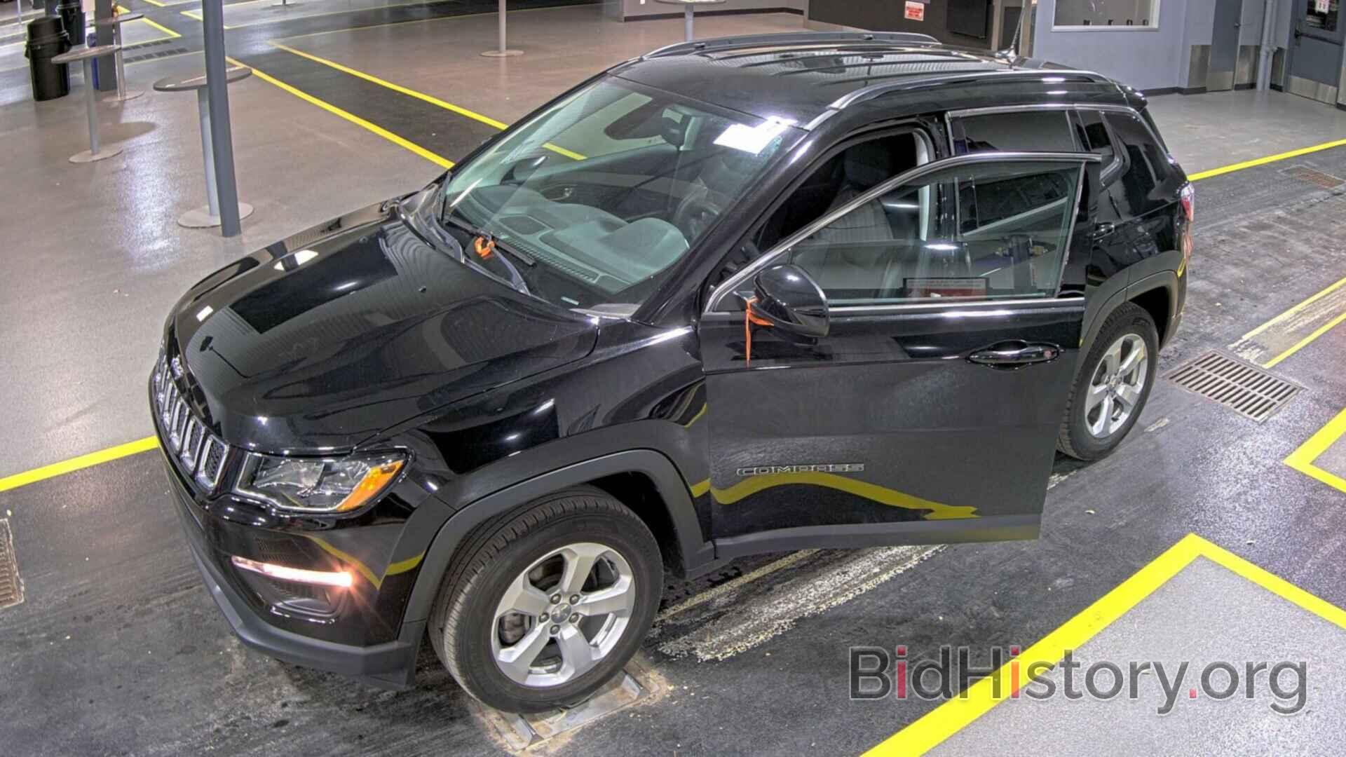 Photo 3C4NJCBB9JT344174 - Jeep Compass 2018