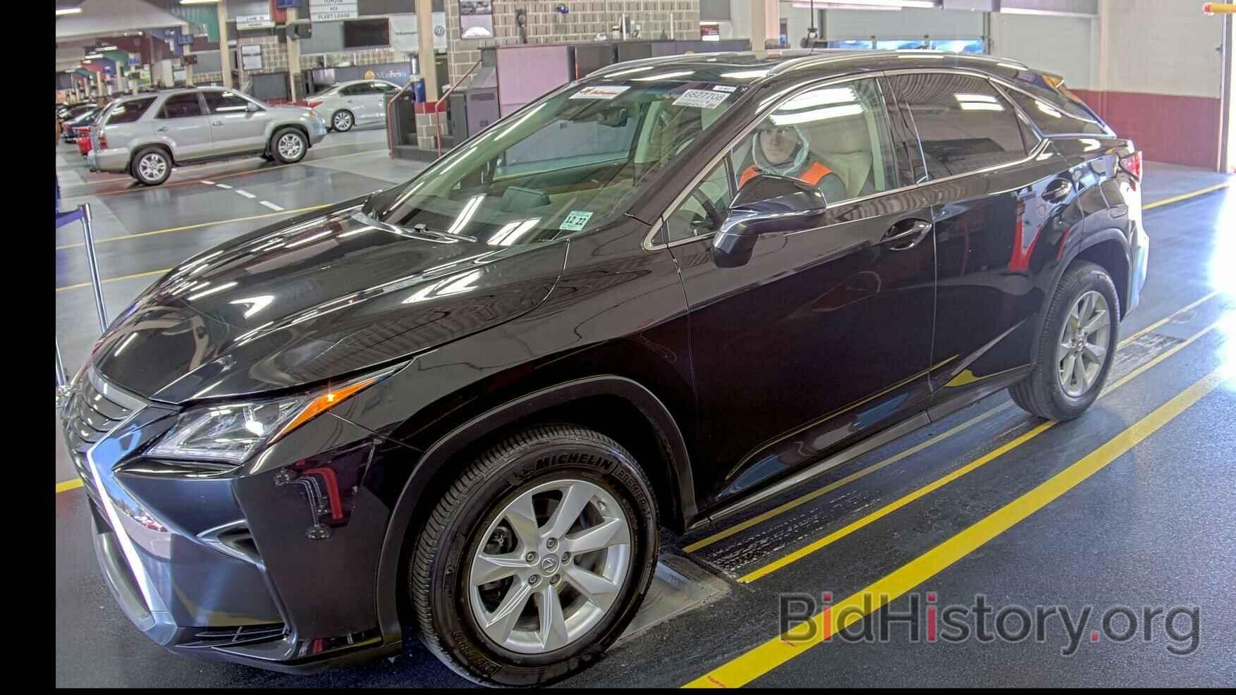 Photo 2T2BZMCA8HC077593 - Lexus RX RX 2017