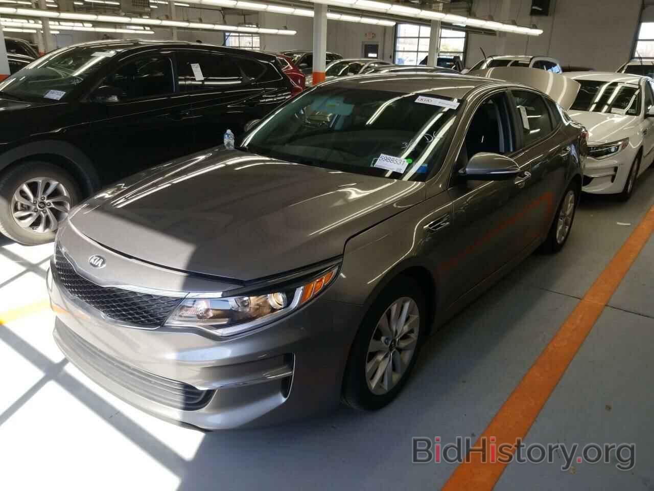 Photo 5XXGT4L33JG260637 - Kia Optima 2018