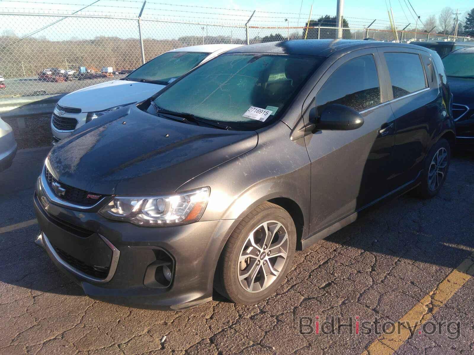 Photo 1G1JD6SH5J4125500 - Chevrolet Sonic 2018