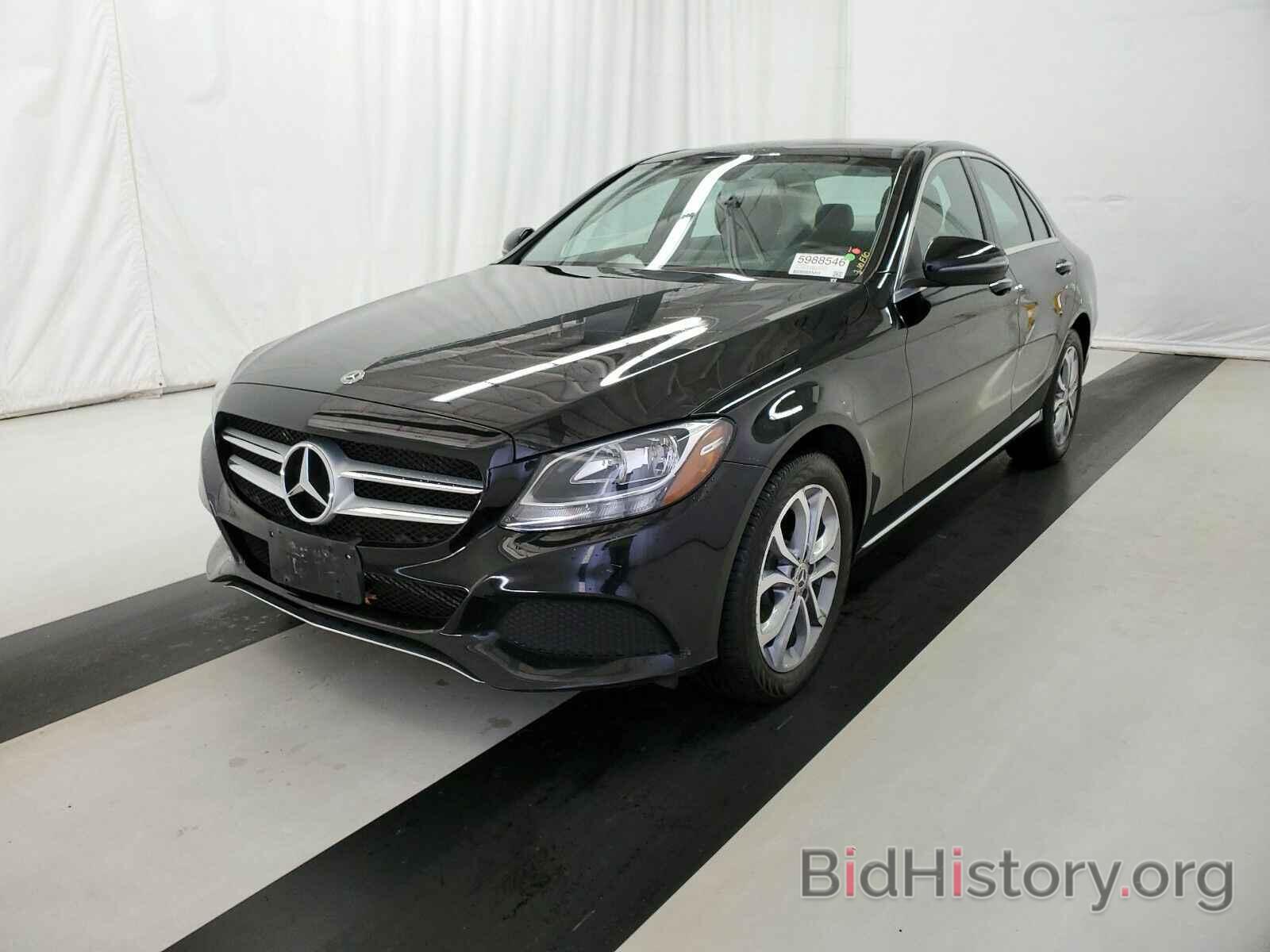 Photo WDDWF4KB6HR310049 - Mercedes-Benz C-Class 2017