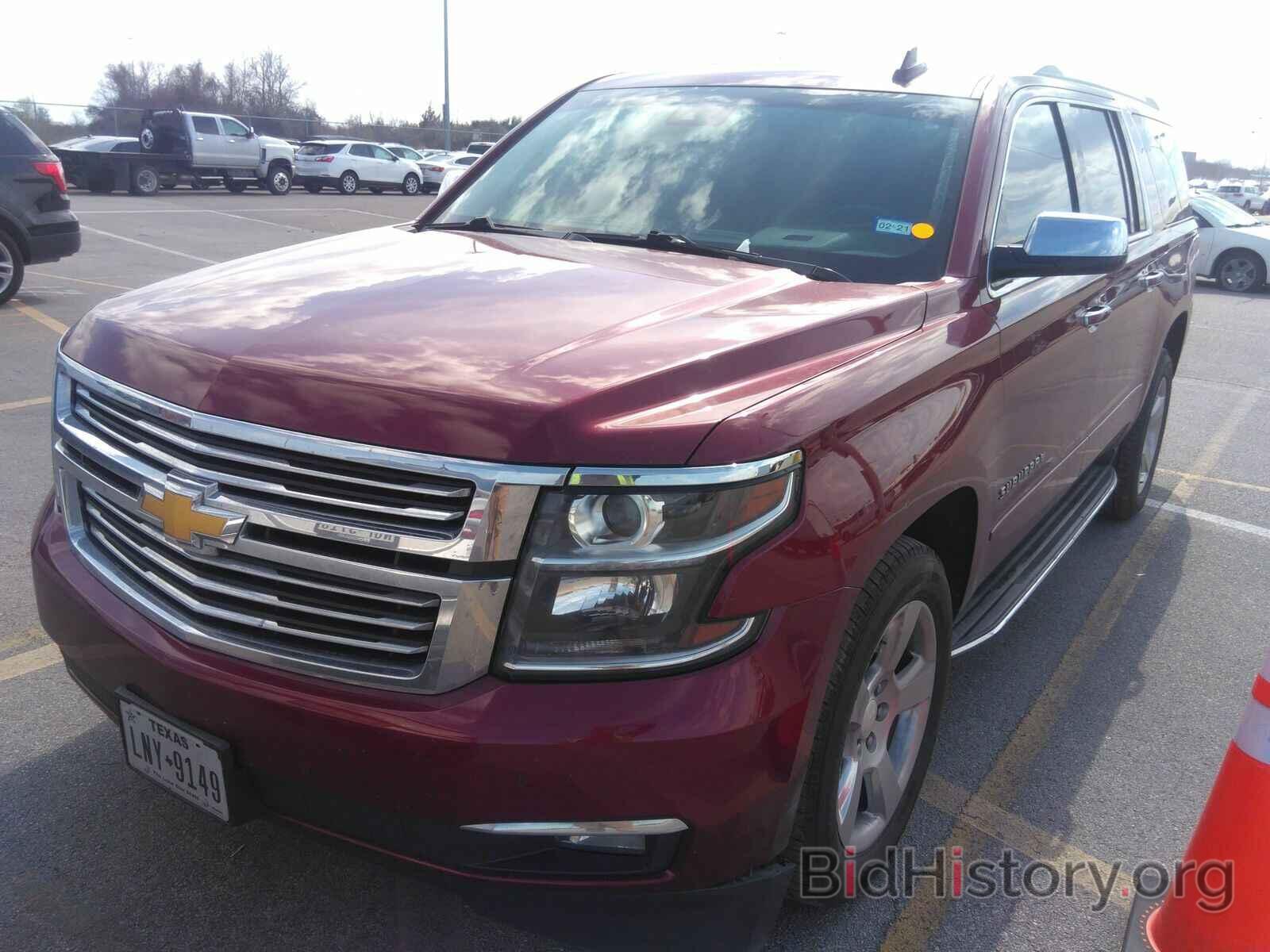 Photo 1GNSKJKC4HR215637 - Chevrolet Suburban 2017