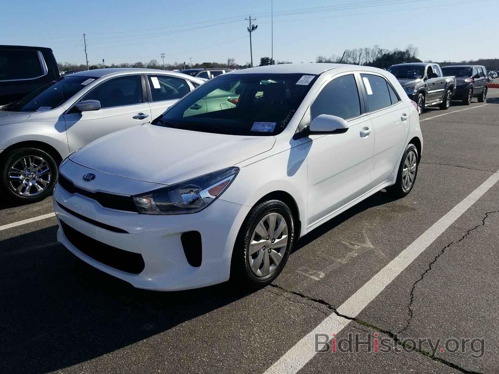 Photo 3KPA25AB5JE088015 - Kia Rio 5-Door 2018