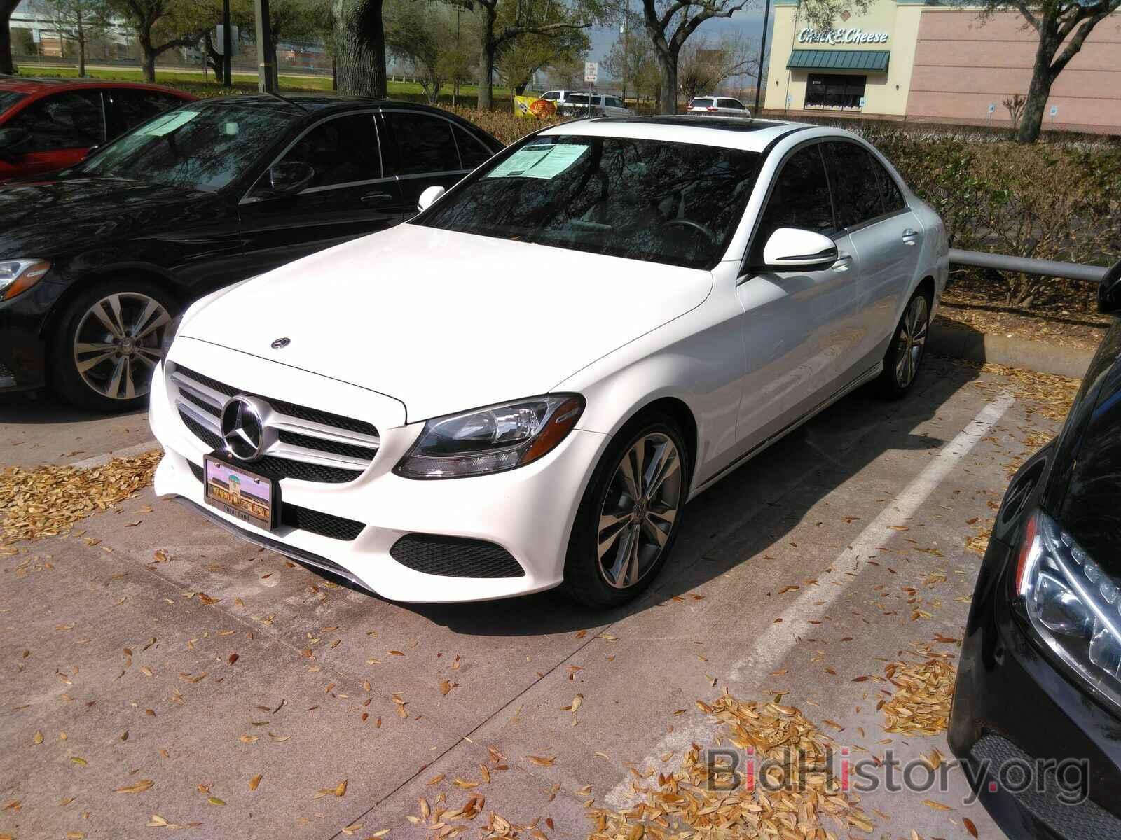 Photo 55SWF4JB2JU252351 - Mercedes-Benz C-Class 2018