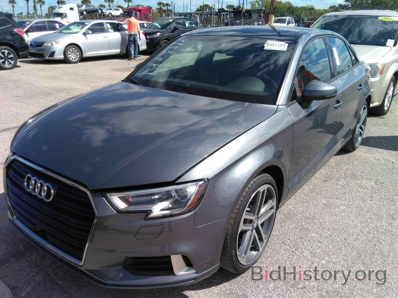 Photo WAUAUGFF0H1045617 - Audi A3 Sedan 2017