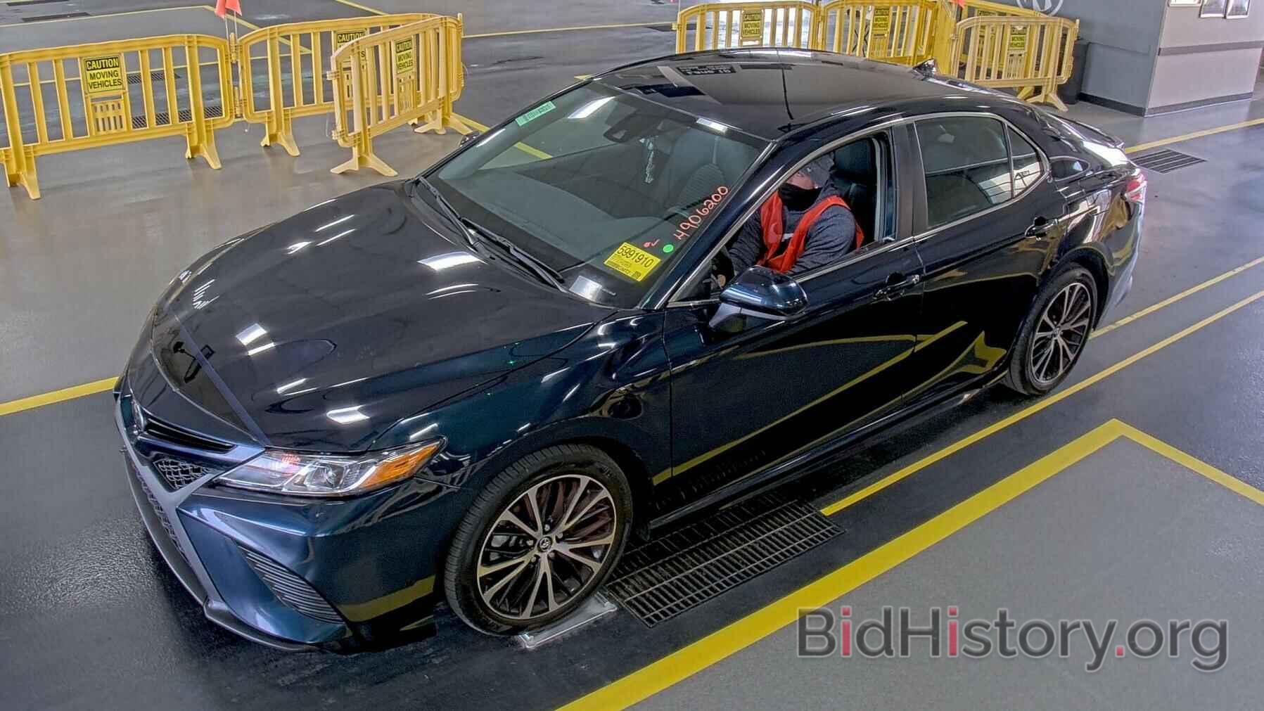 Photo 4T1G11AK7LU929130 - Toyota Camry 2020