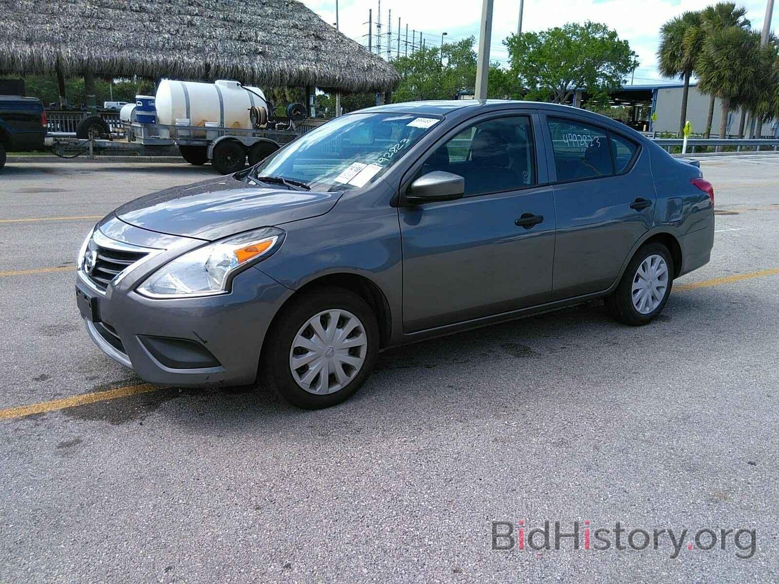 Photo 3N1CN7AP2JL887384 - Nissan Versa Sedan 2018