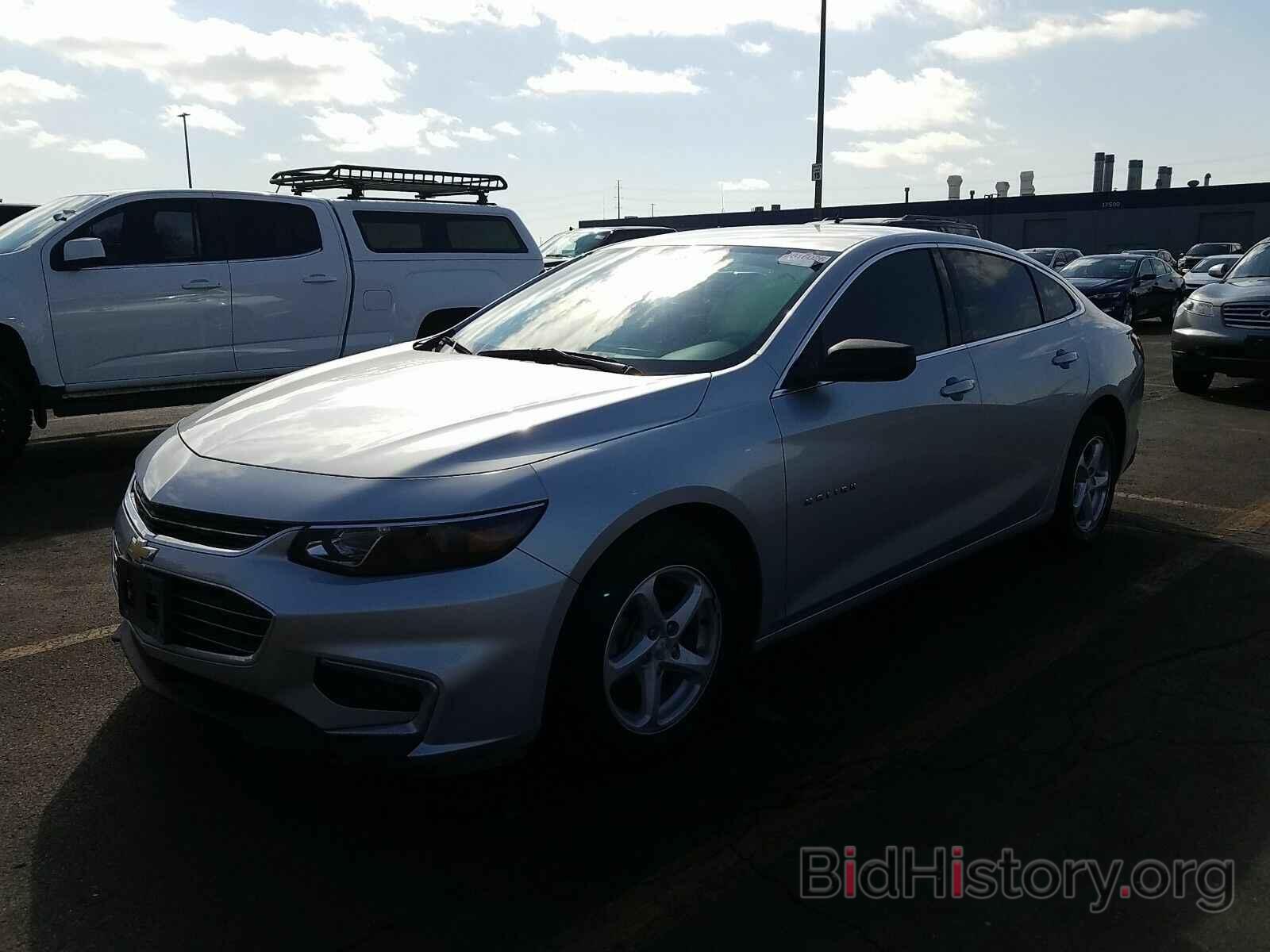 Photo 1G1ZB5ST5JF235992 - Chevrolet Malibu 2018