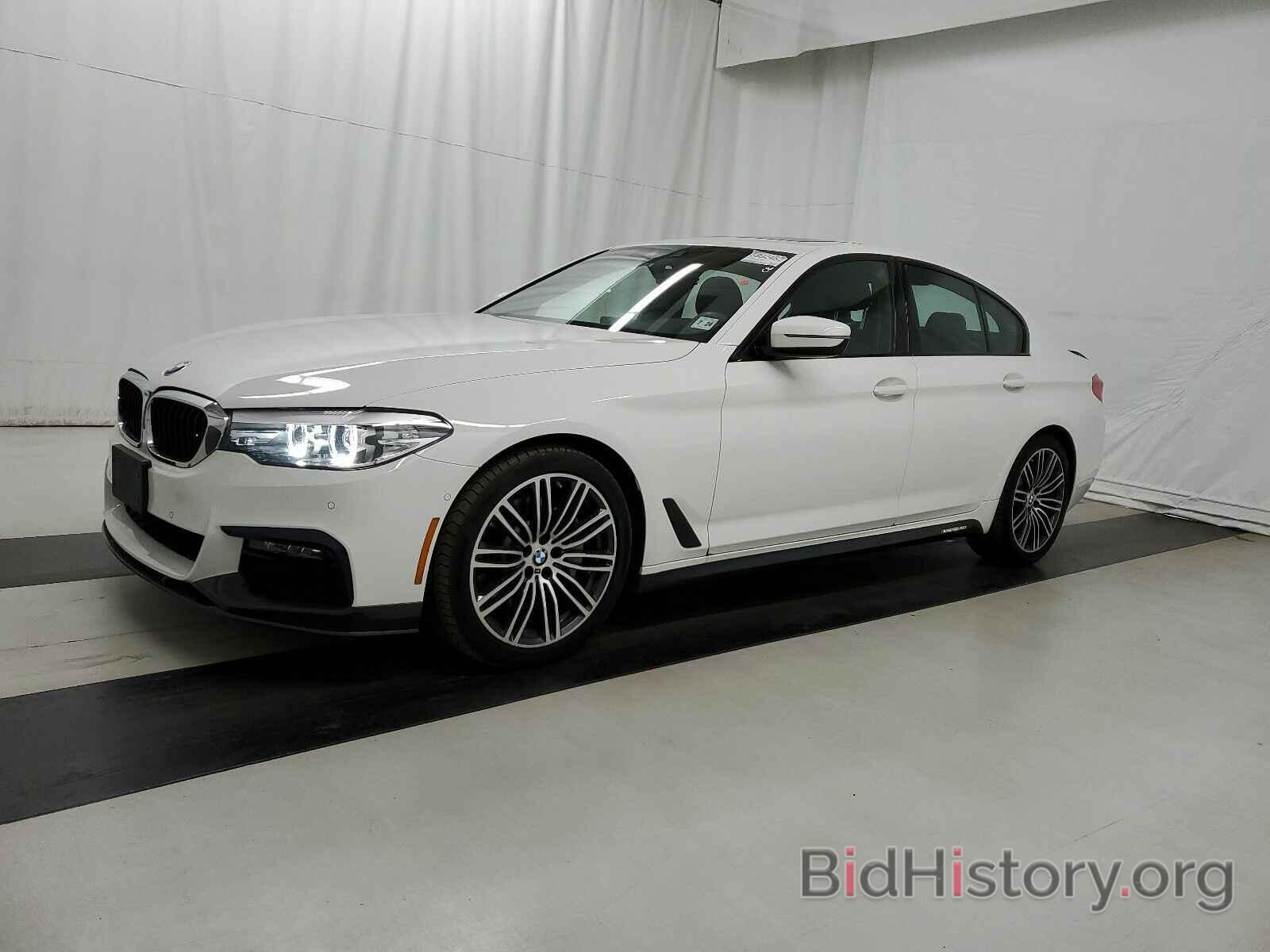 Photo WBAJA7C53KWW48074 - BMW 5 Series 2019