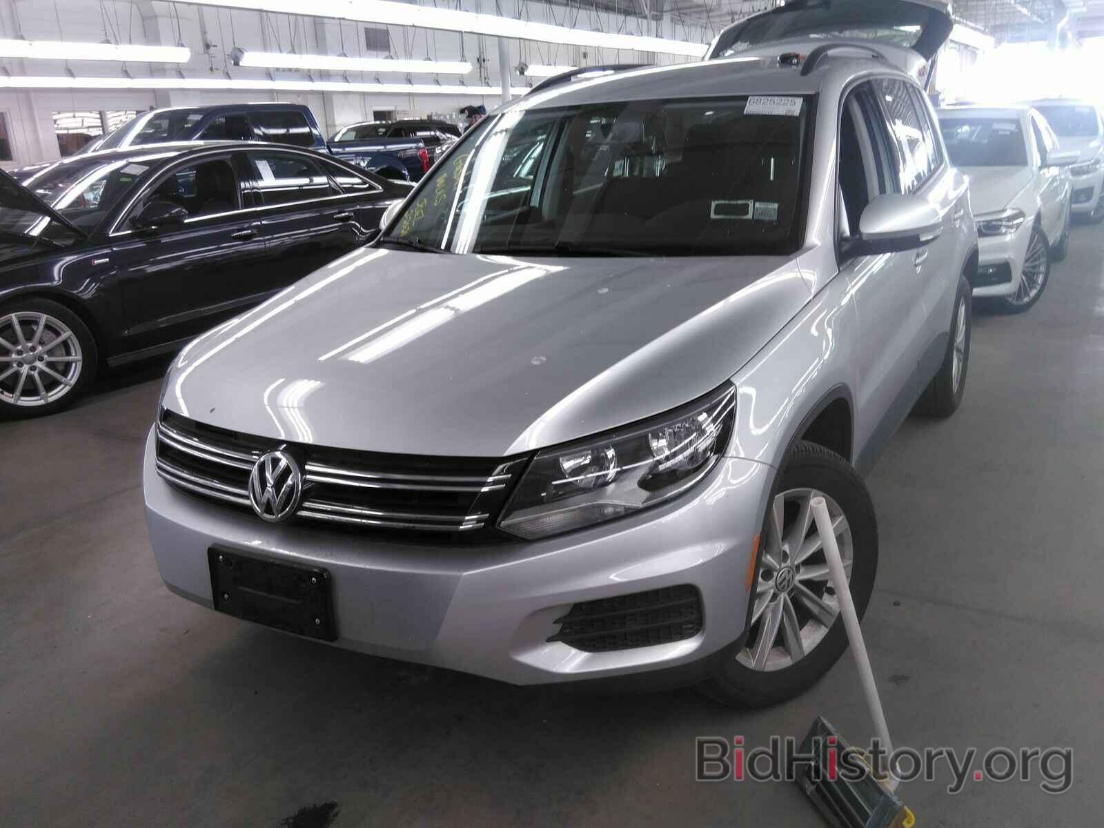 Photo WVGBV7AX7HK046127 - Volkswagen Tiguan Limited 2017