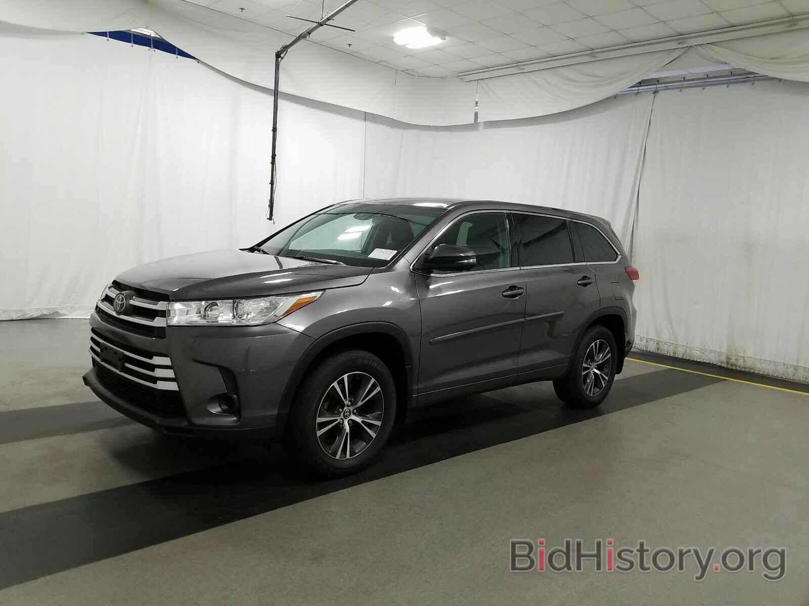 Фотография 5TDBZRFH1JS831859 - Toyota Highlander 2018