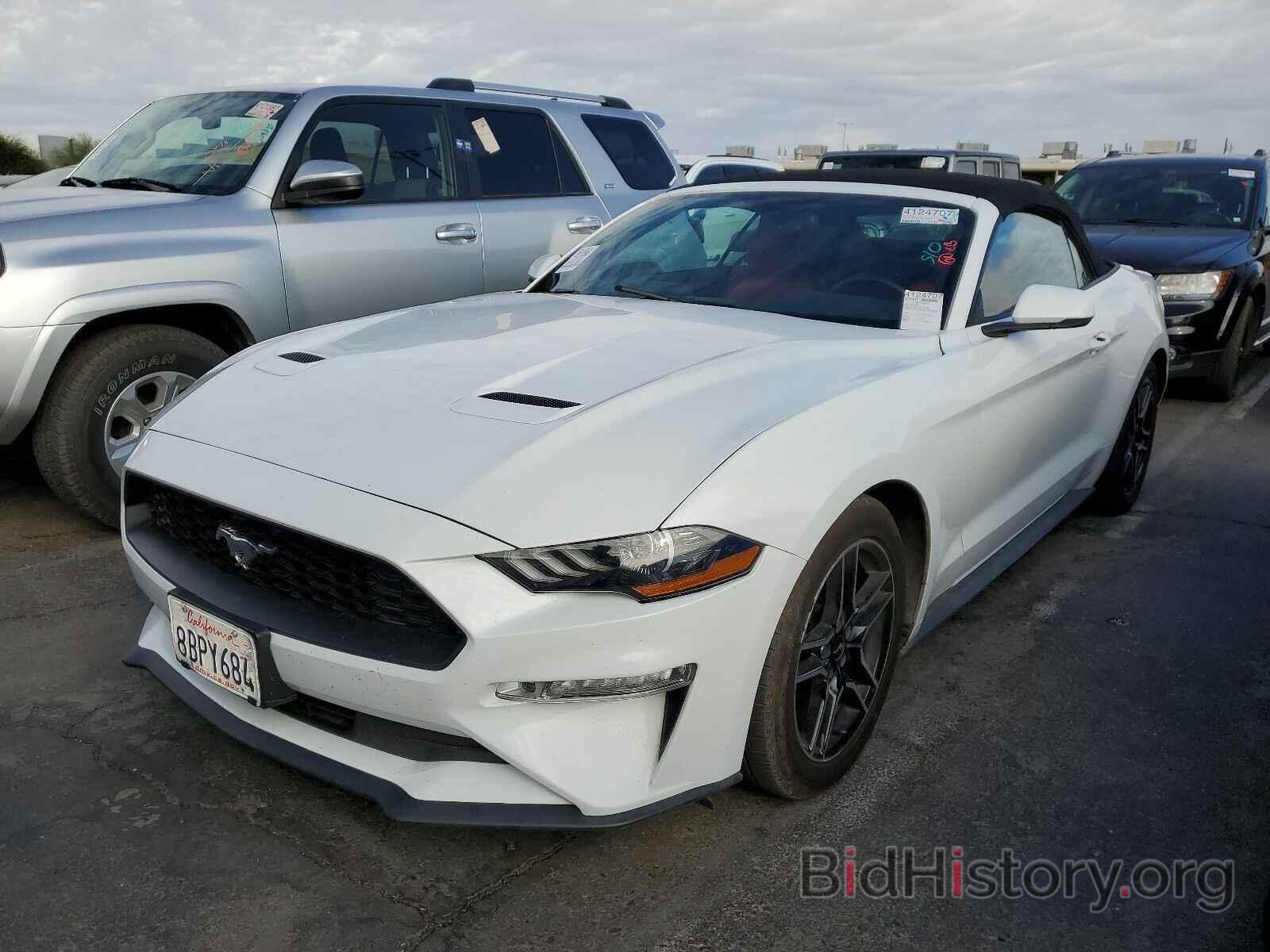 Photo 1FATP8UH6J5143245 - Ford Mustang 2018