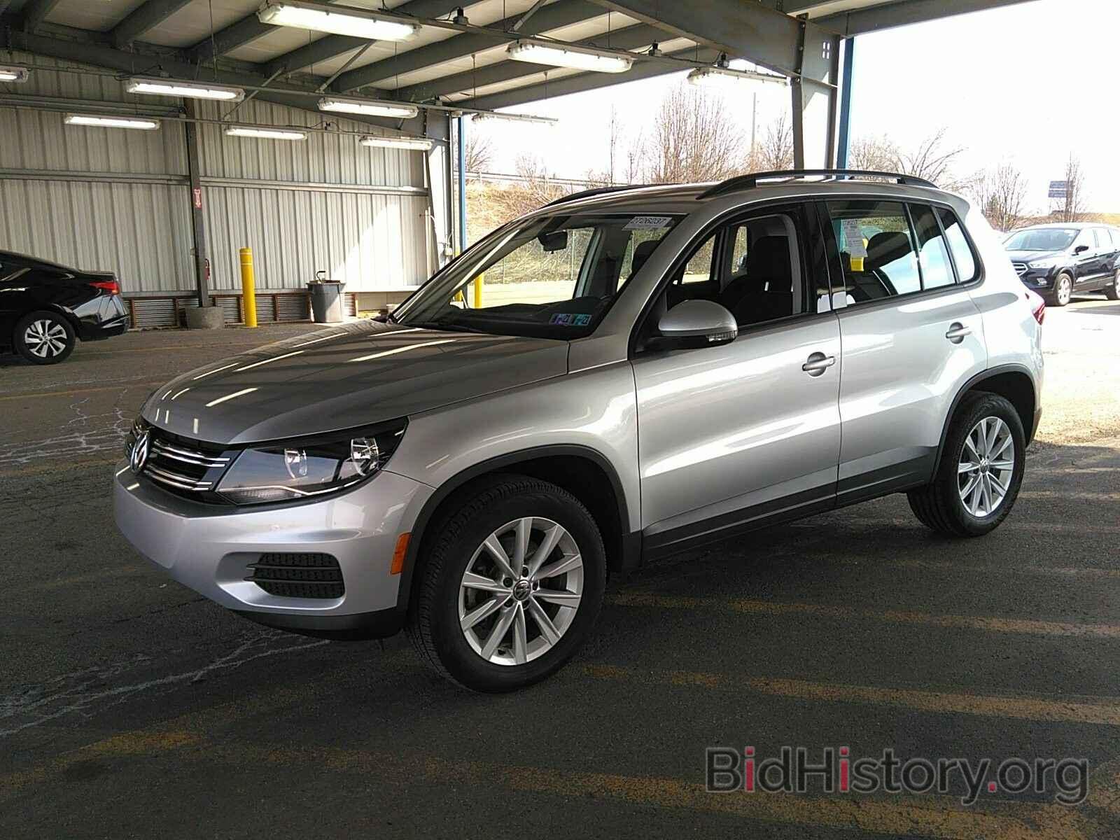 Photo WVGBV7AXXHK047515 - Volkswagen Tiguan Limited 2017