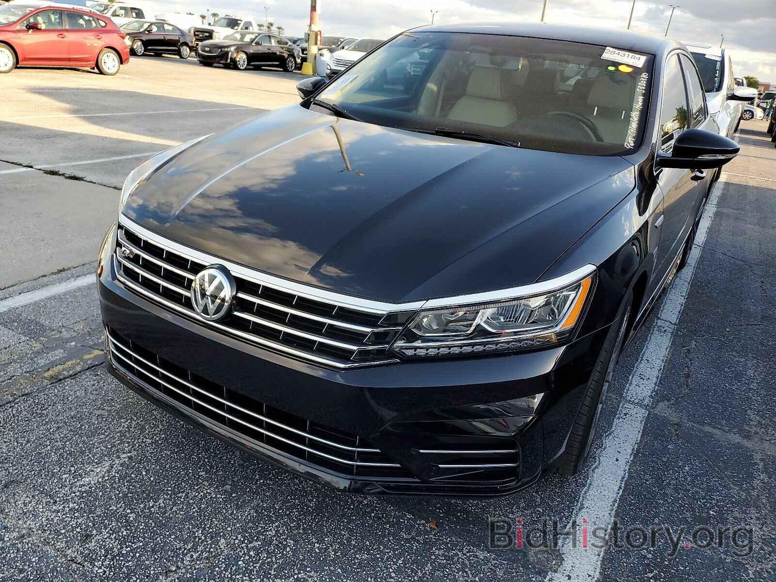 Photo 1VWDT7A31HC081642 - Volkswagen Passat 2017