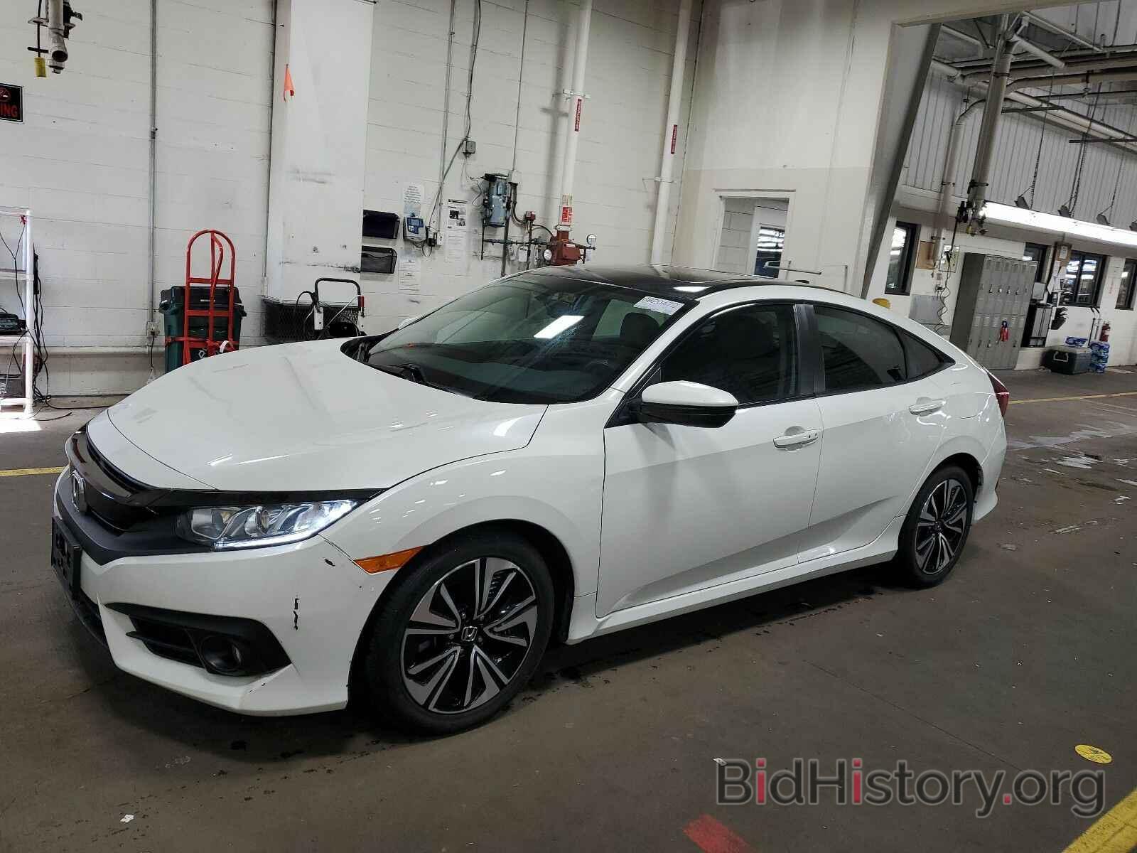 Photo 19XFC1F77JE201074 - Honda Civic Sedan 2018