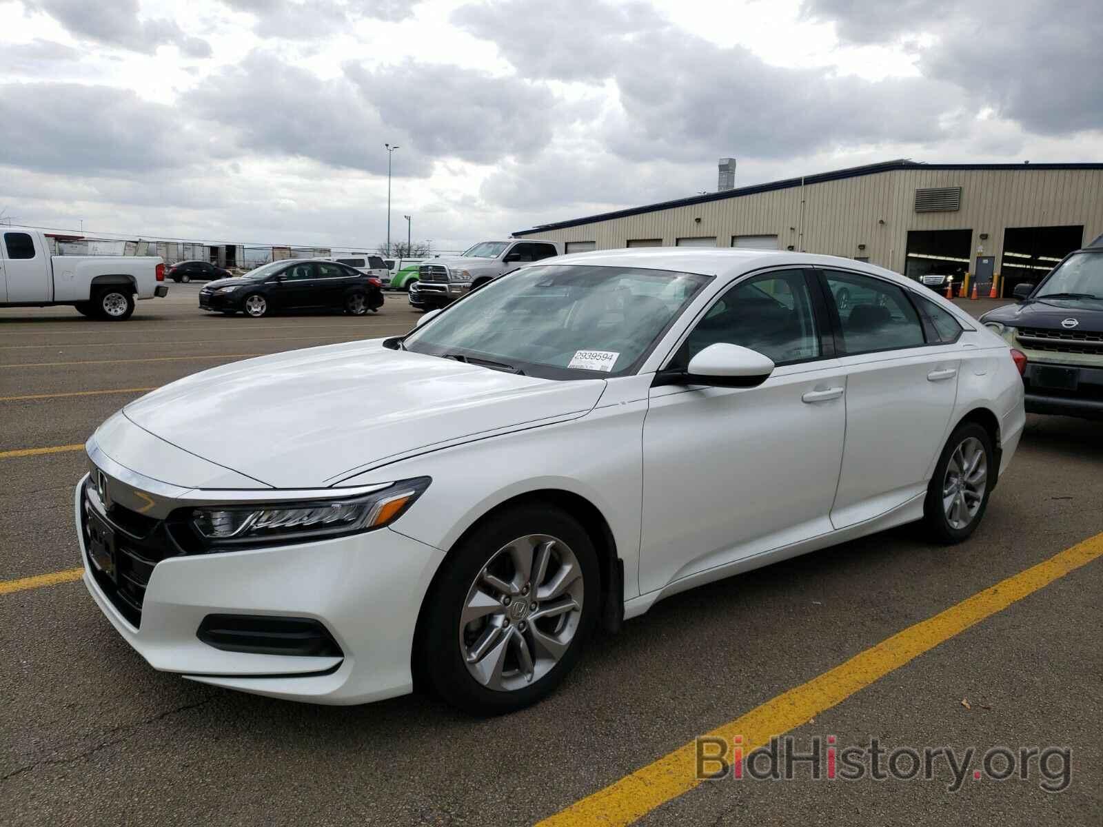 Photo 1HGCV1F17JA196682 - Honda Accord Sedan 2018