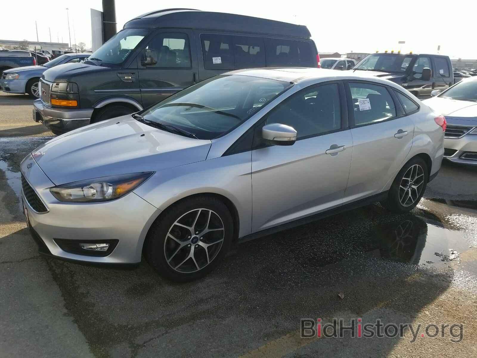 Photo 1FADP3H28HL247707 - Ford Focus 2017