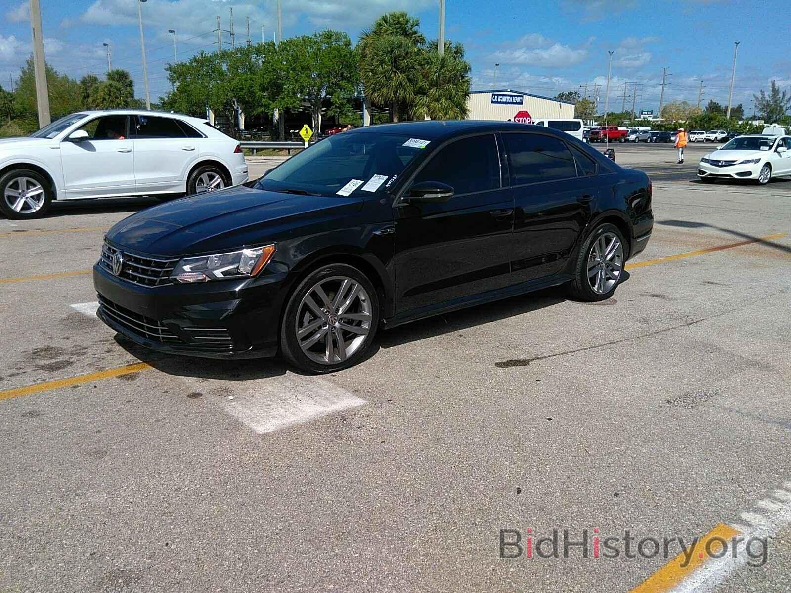 Photo 1VWAA7A37JC018981 - Volkswagen Passat 2018