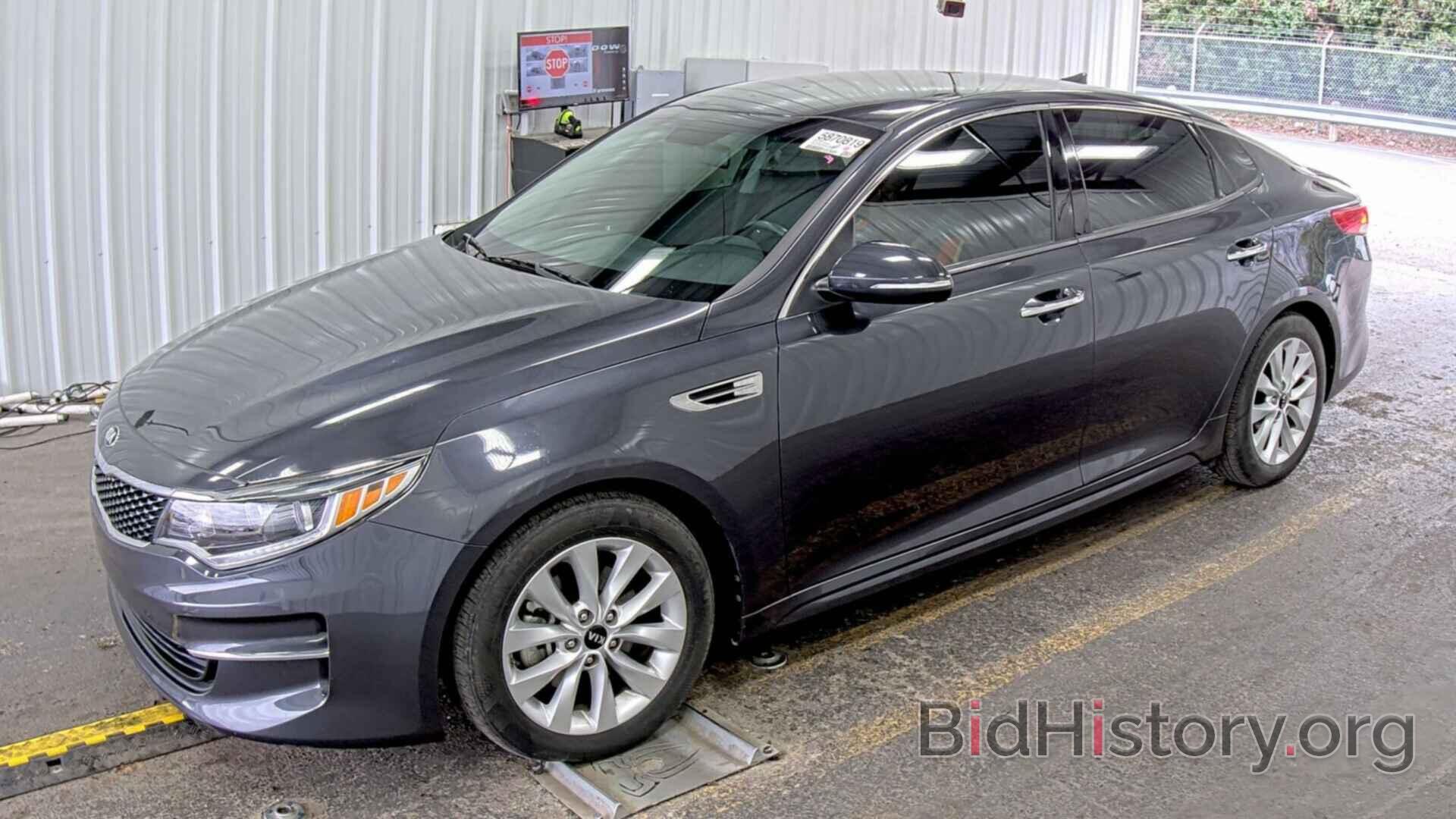 Photo 5XXGU4L33JG200385 - Kia Optima 2018