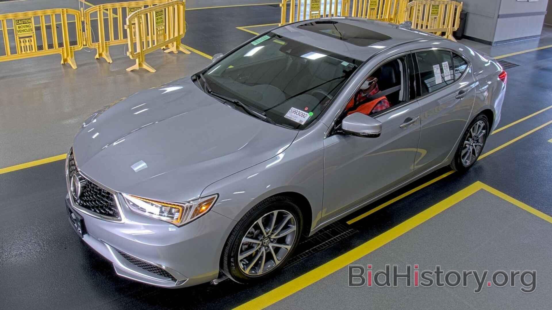 Photo 19UUB2F32JA007828 - Acura TLX 2018