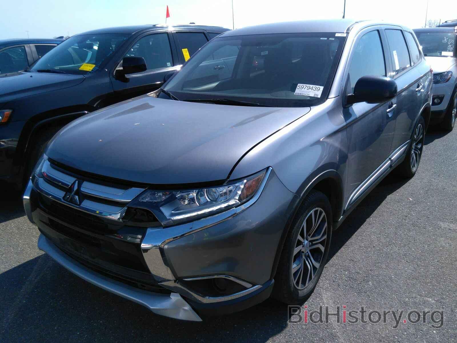 Photo JA4AZ3A39JZ070785 - Mitsubishi Outlander 2018