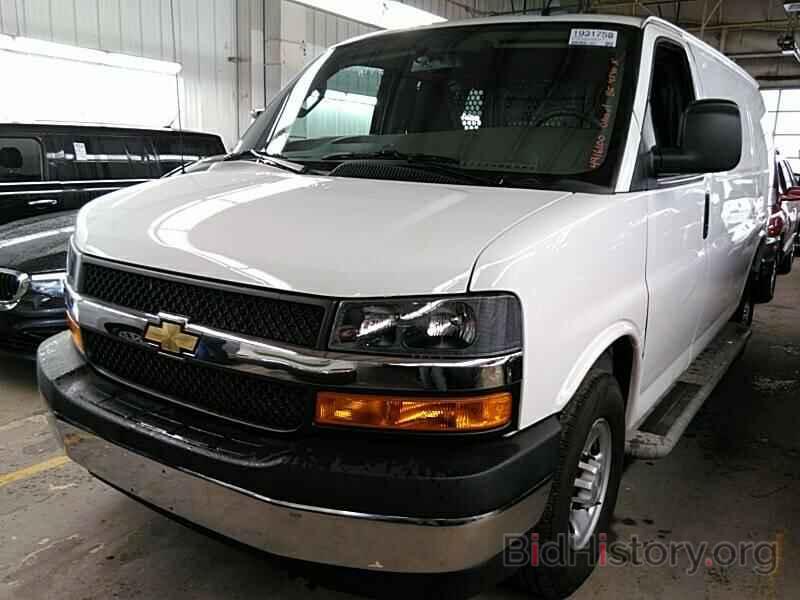 Photo 1GCWGAFG1K1344353 - Chevrolet Express Cargo Van 2019