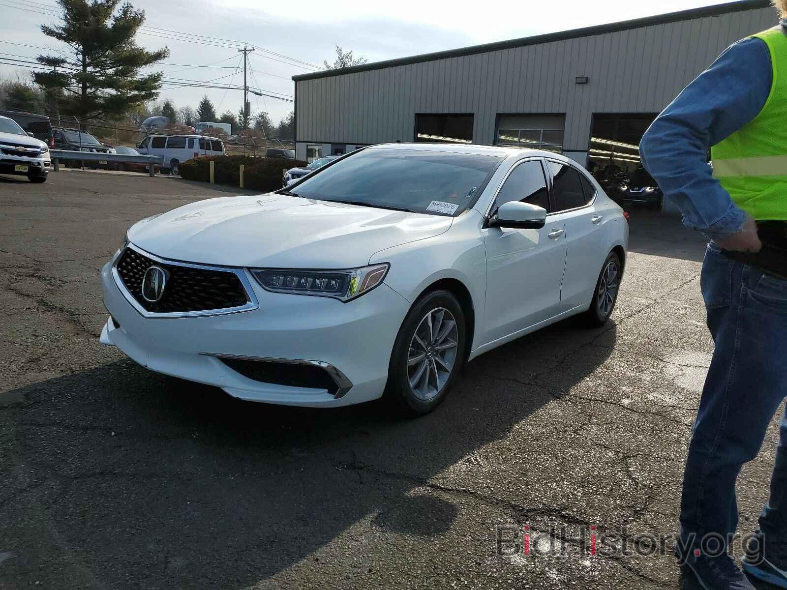 Photo 19UUB1F51JA000798 - Acura TLX 2018