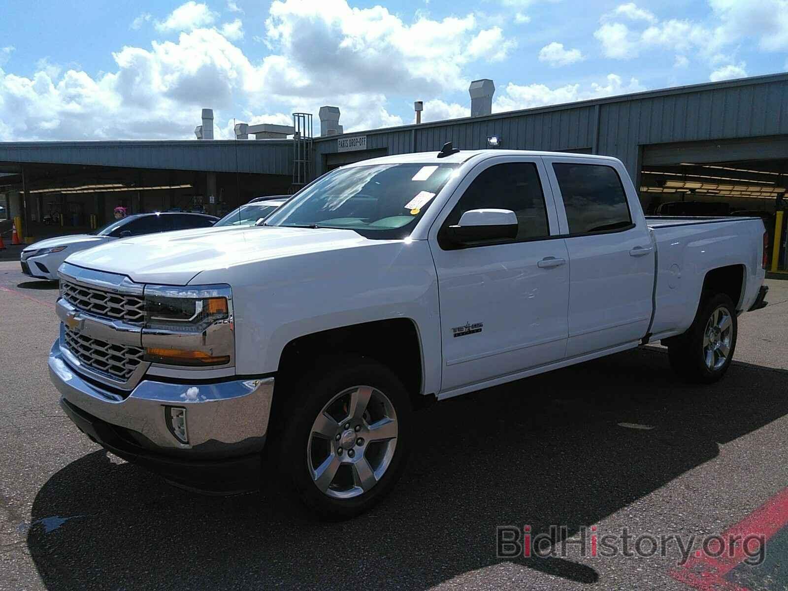 Photo 1GCPCREC0JF210268 - Chevrolet Silverado 1500 2018