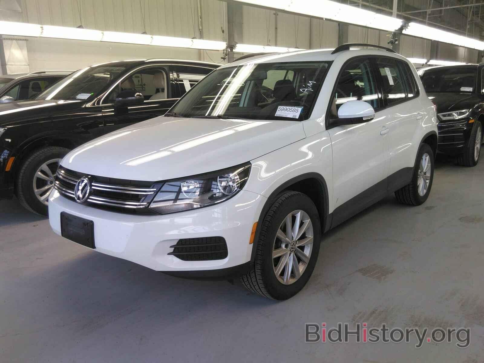 Photo WVGBV7AX3HK054936 - Volkswagen Tiguan Limited 2017